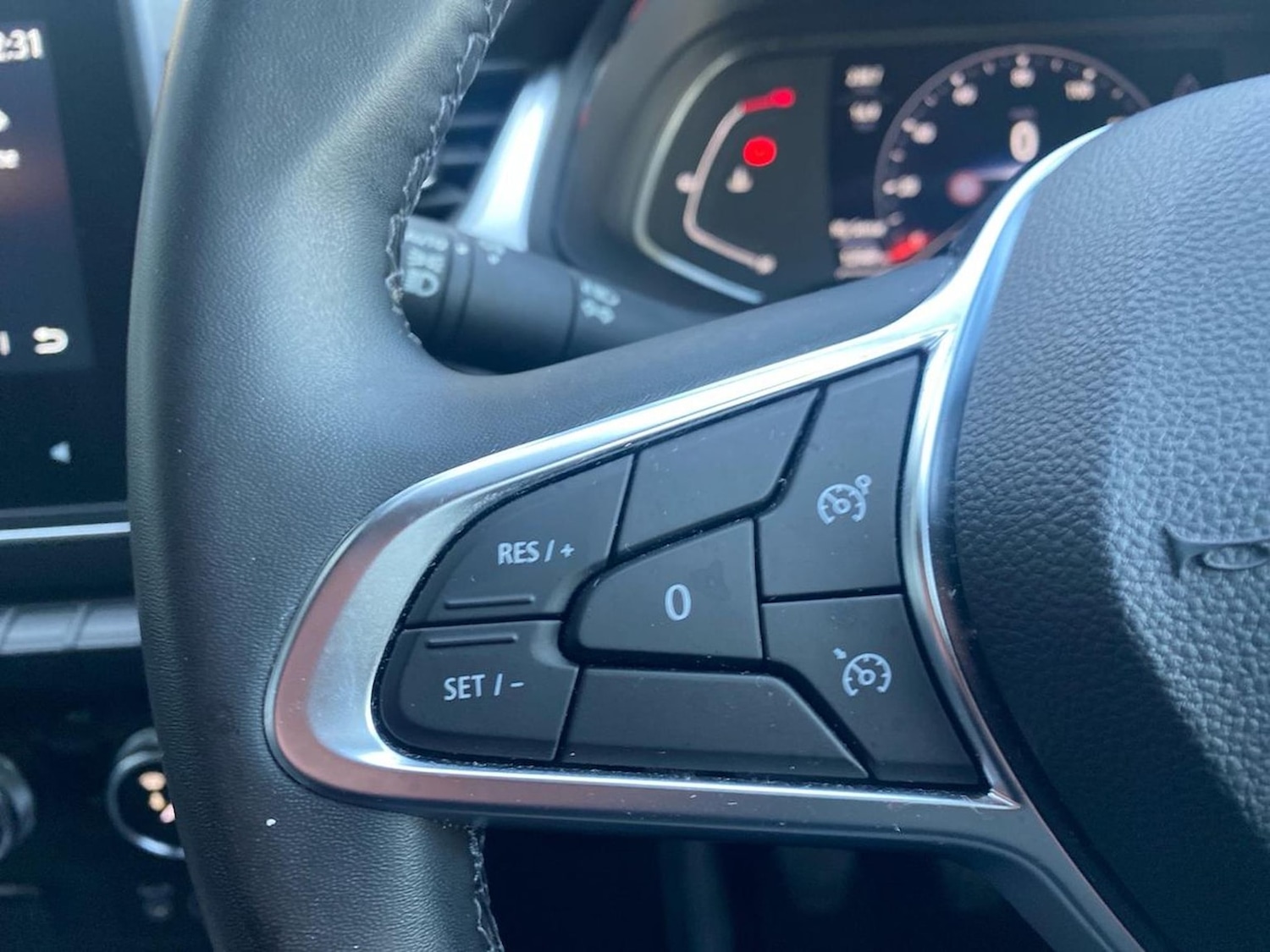 Used Renault Captur 2023 for sale - 76627968: Photo 26