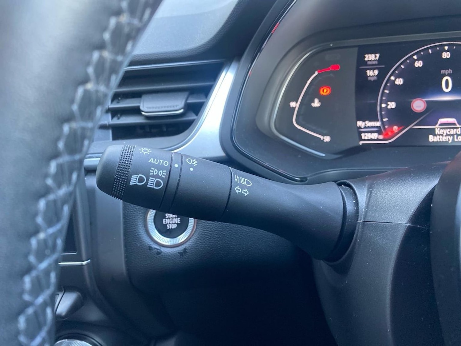 Used Renault Captur 2023 for sale - 76627968: Photo 28