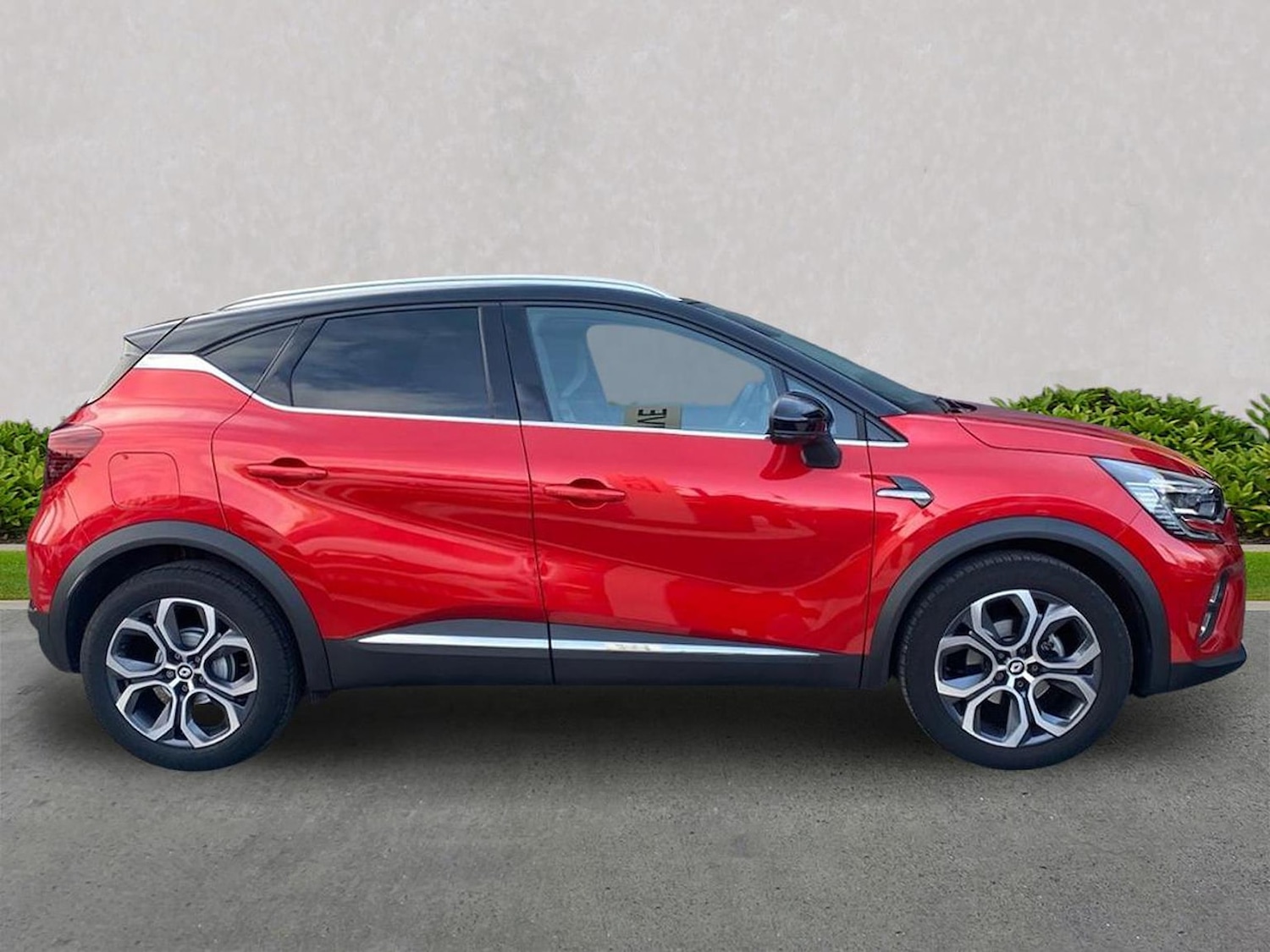 Used Renault Captur 2023 for sale - 76627968: Photo 3