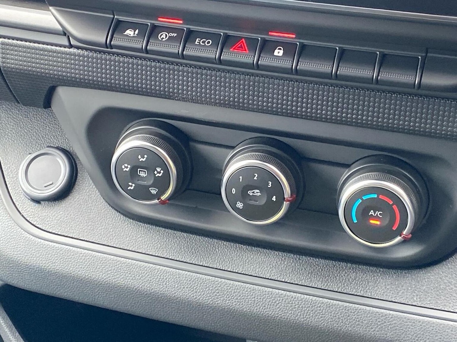 Used Renault Trafic 2025 for sale - 77688080: Photo 12