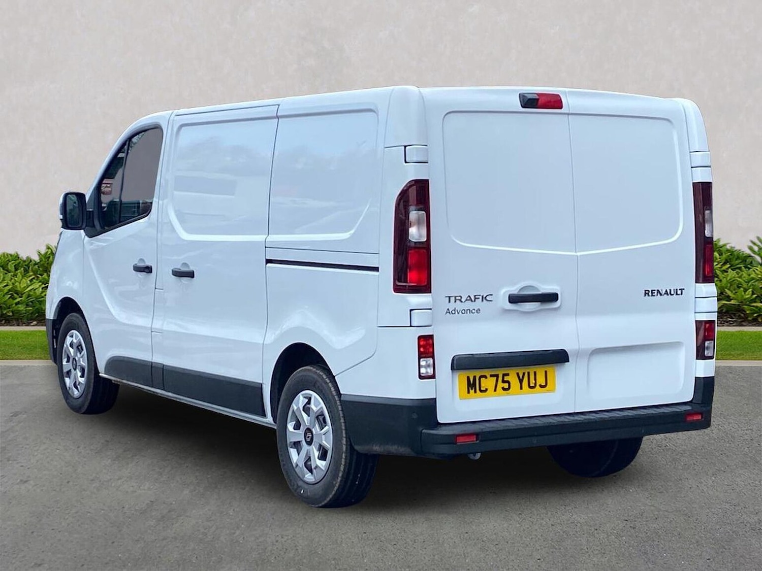 Used Renault Trafic 2025 for sale - 77688080: Photo 2