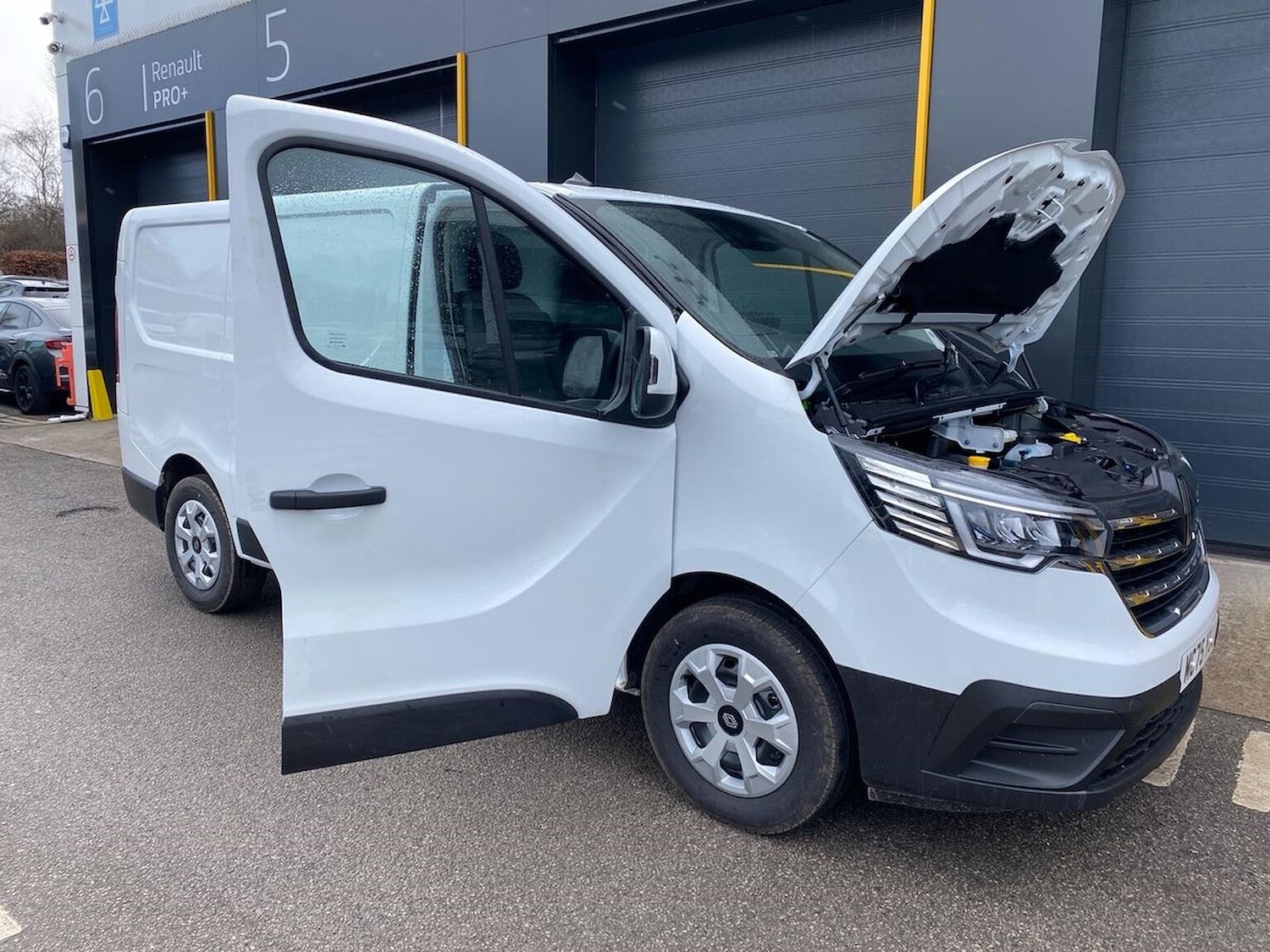Used Renault Trafic 2025 for sale - 77688080: Photo 40