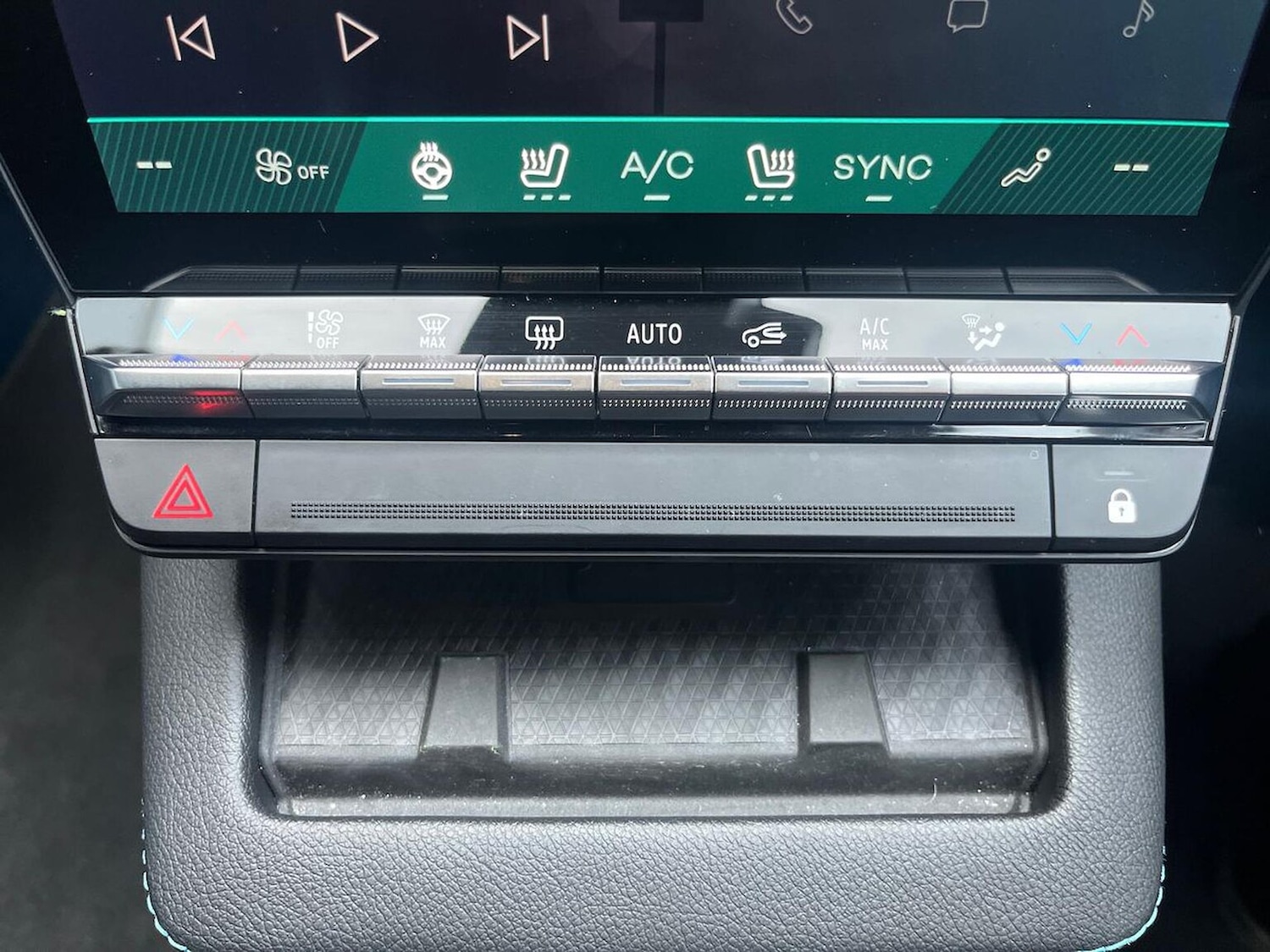 Used Renault Scenic E-Tech 2024 for sale - 77789573: Photo 12