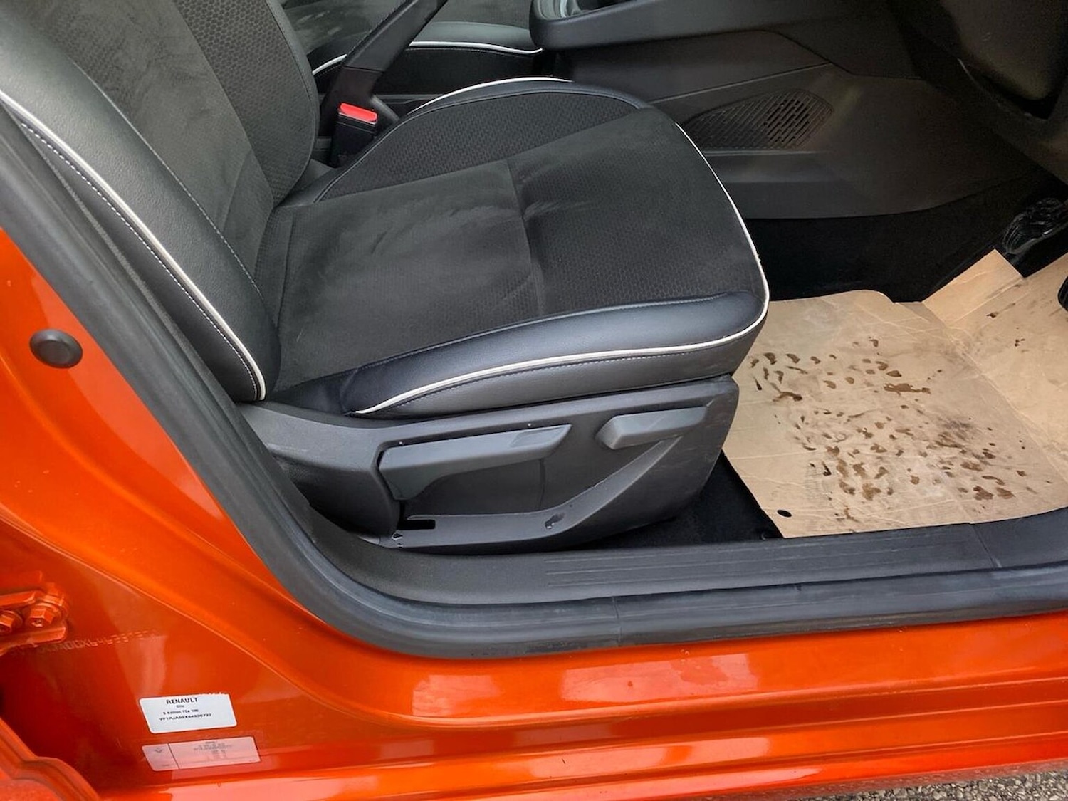 Used Renault Clio 2019 for sale - 76947021: Photo 30