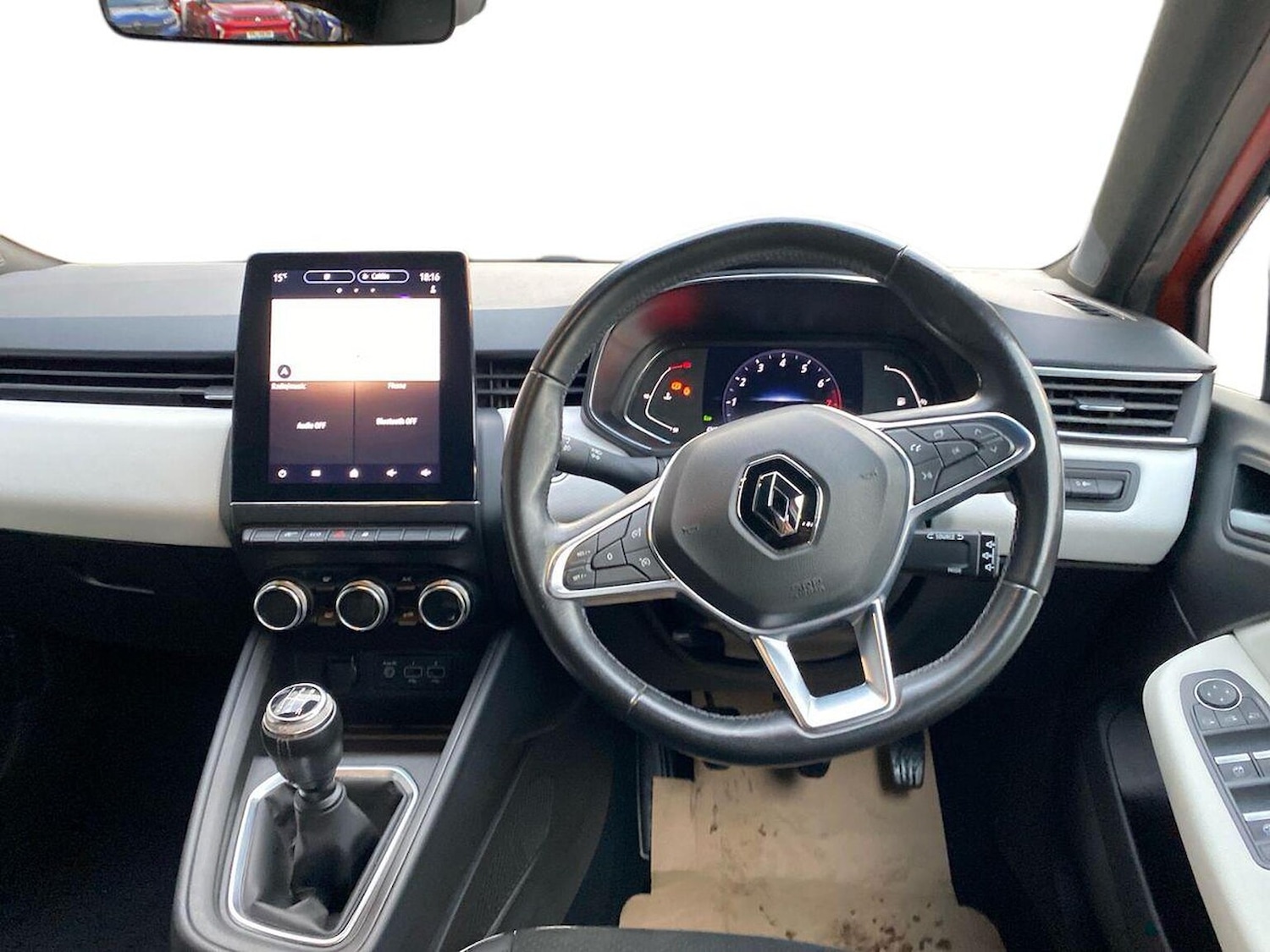 Used Renault Clio 2019 for sale - 76947021: Photo 9