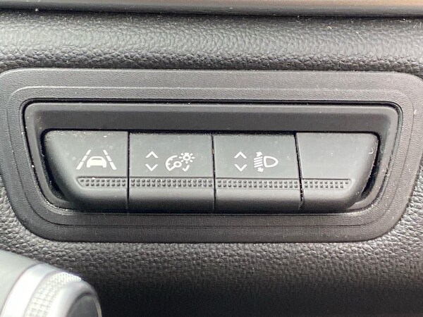 Used Renault Captur 2021 for sale - 75750106: Photo 42
