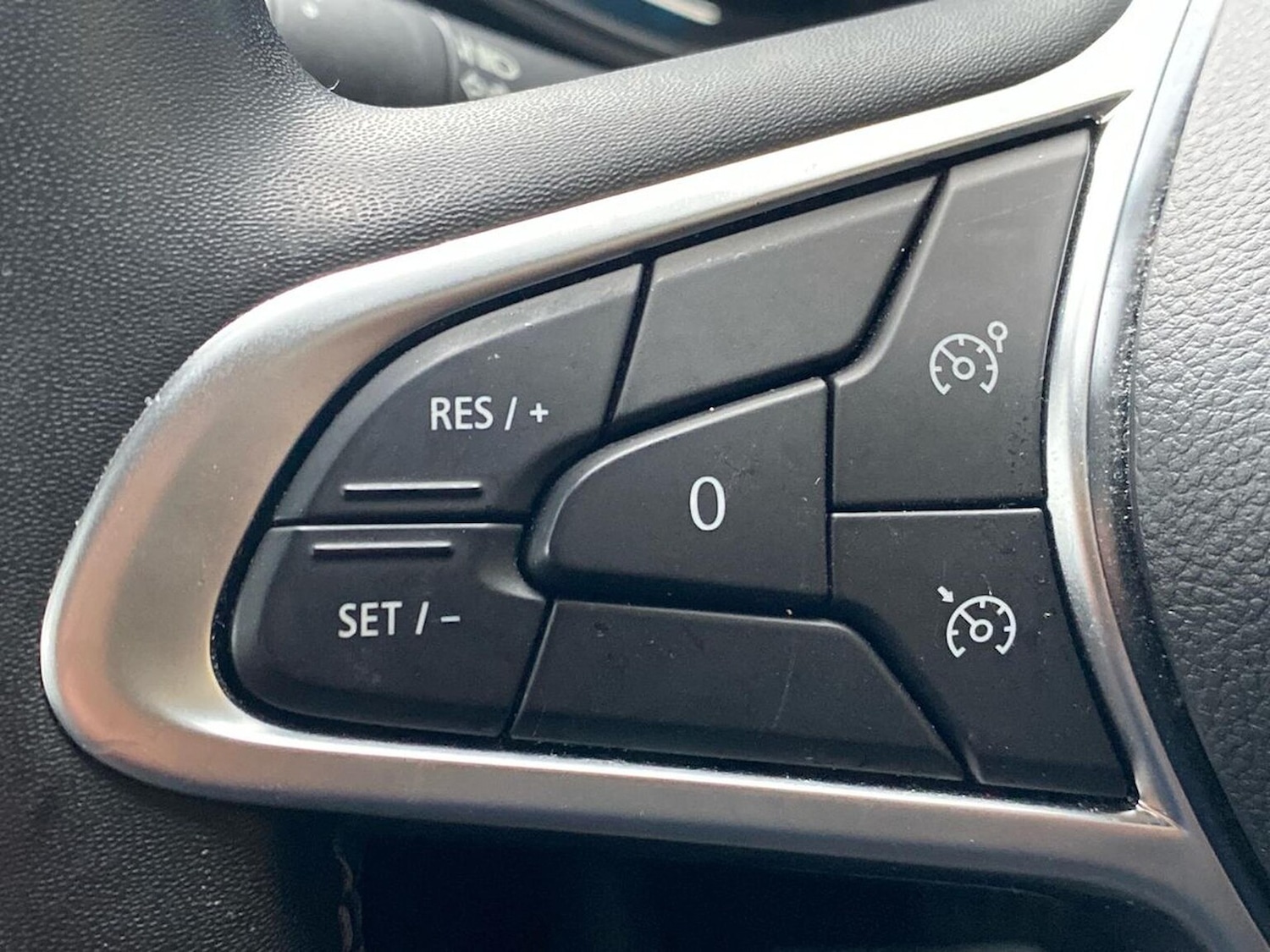 Used Renault Clio 2022 for sale - 76770003: Photo 26