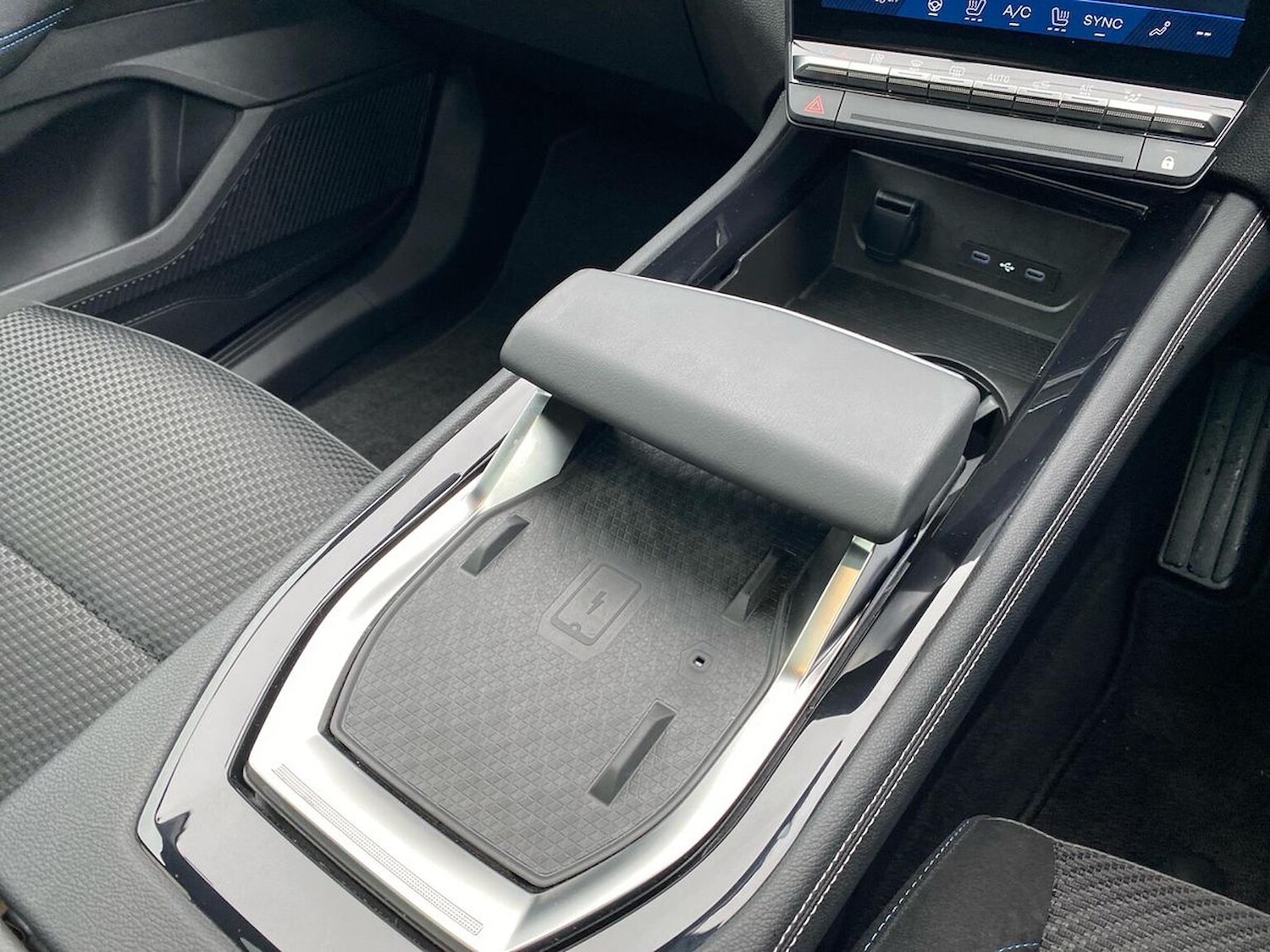 Used Renault Austral 2025 for sale - 76969936: Photo 13