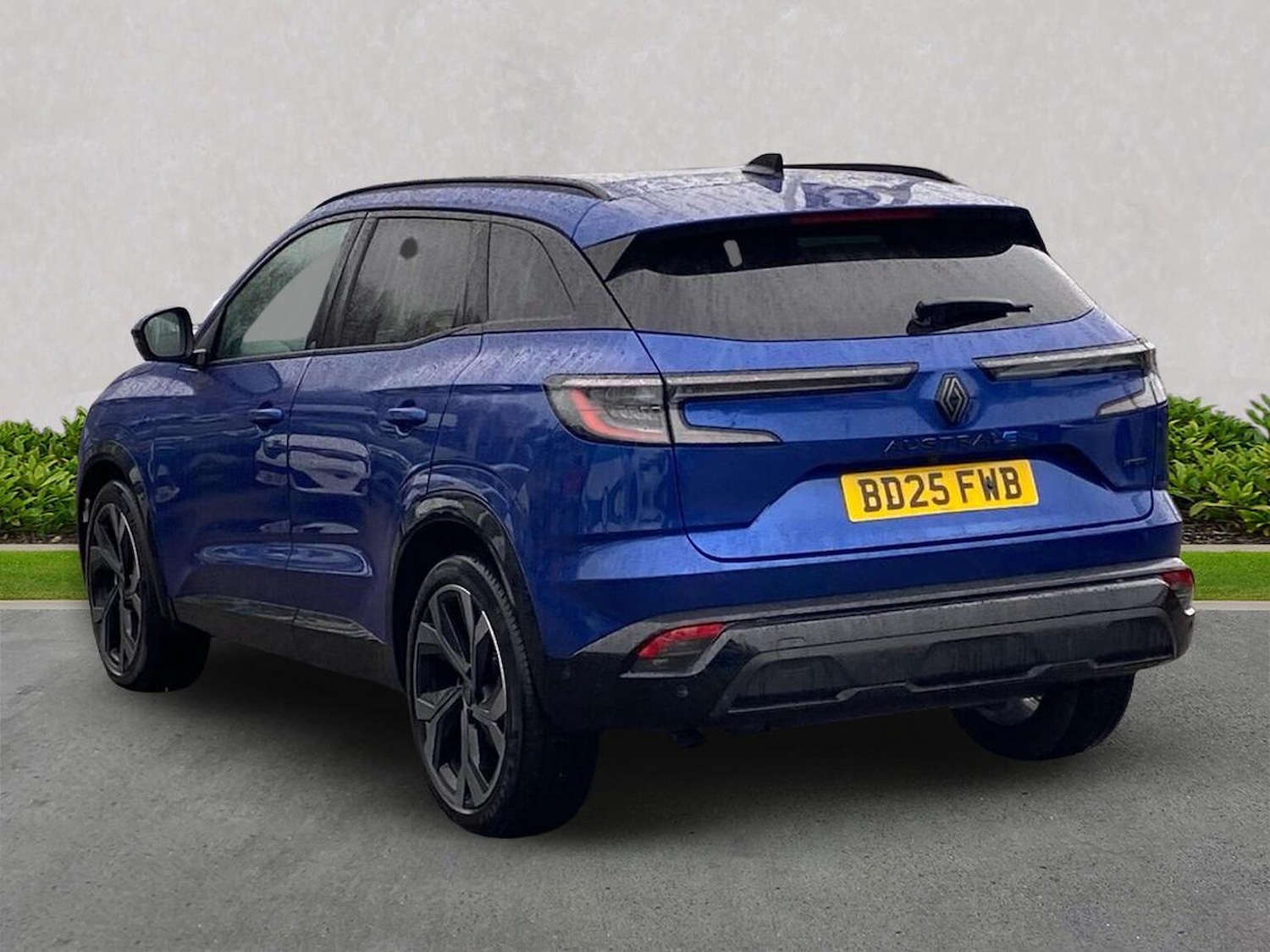 Used Renault Austral 2025 for sale - 76969936: Photo 2