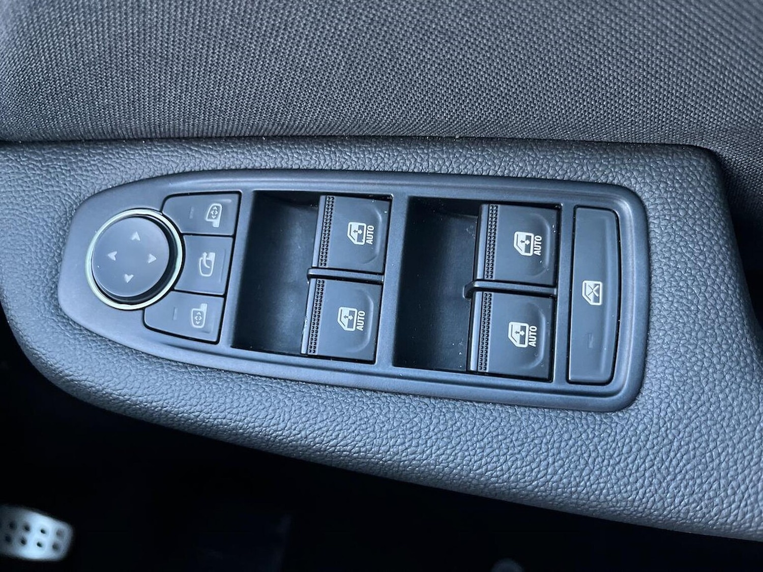 Used Renault Clio 2025 for sale - 77023406: Photo 23