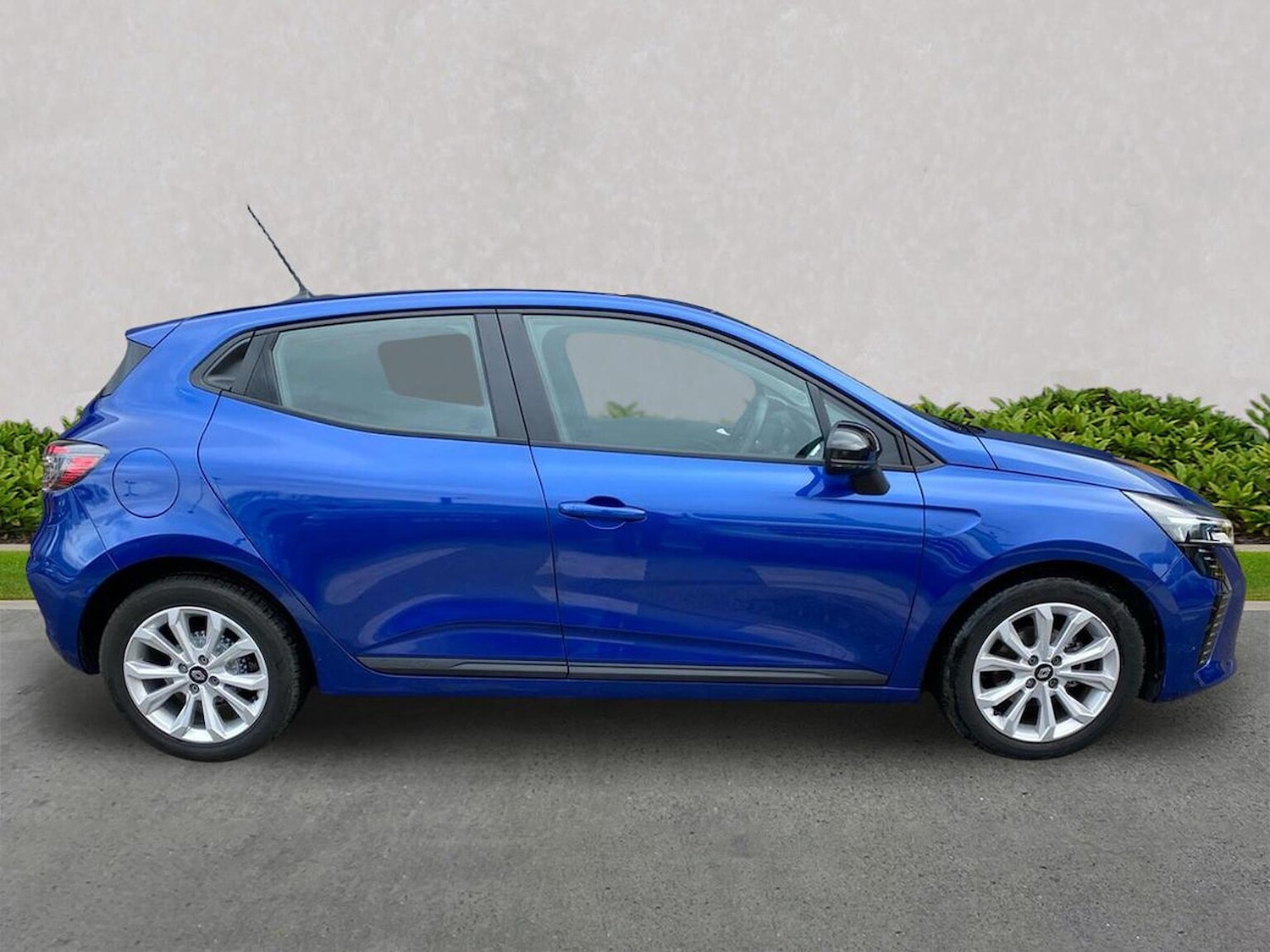 Used Renault Clio 2024 for sale - 78026163: Photo 3