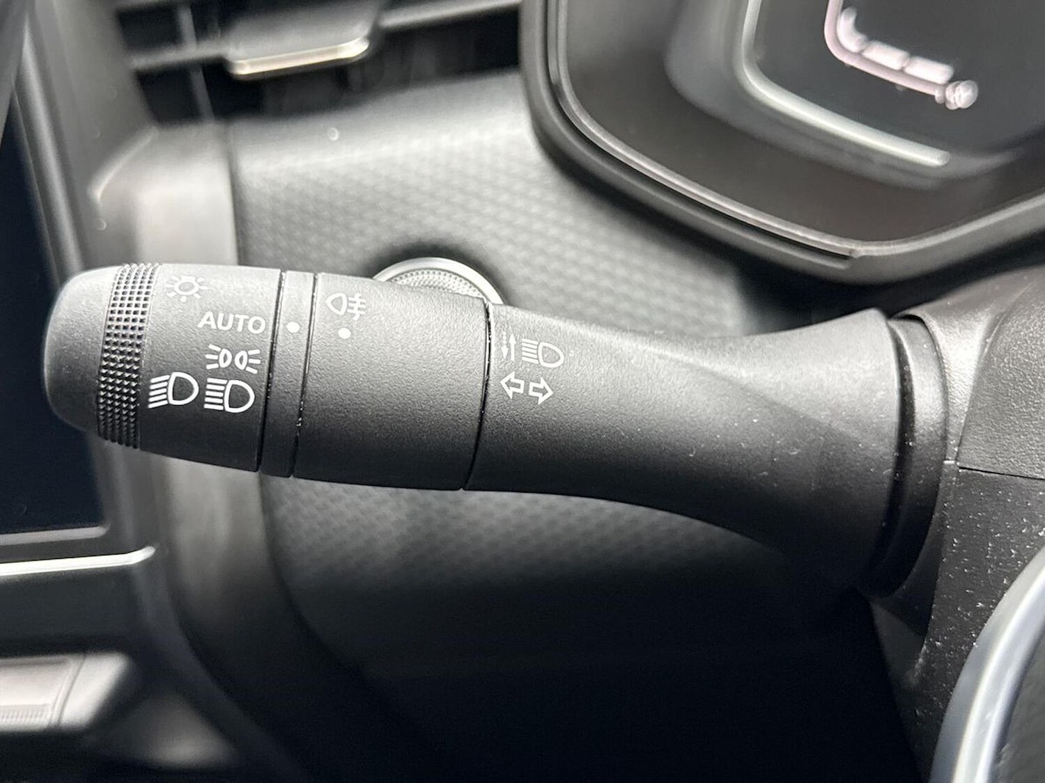 Used Renault Clio 2022 for sale - 78198076: Photo 31