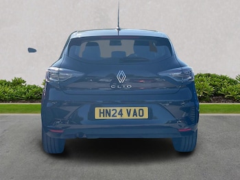 Used Renault Clio 2024 for sale - 75475961: Photo