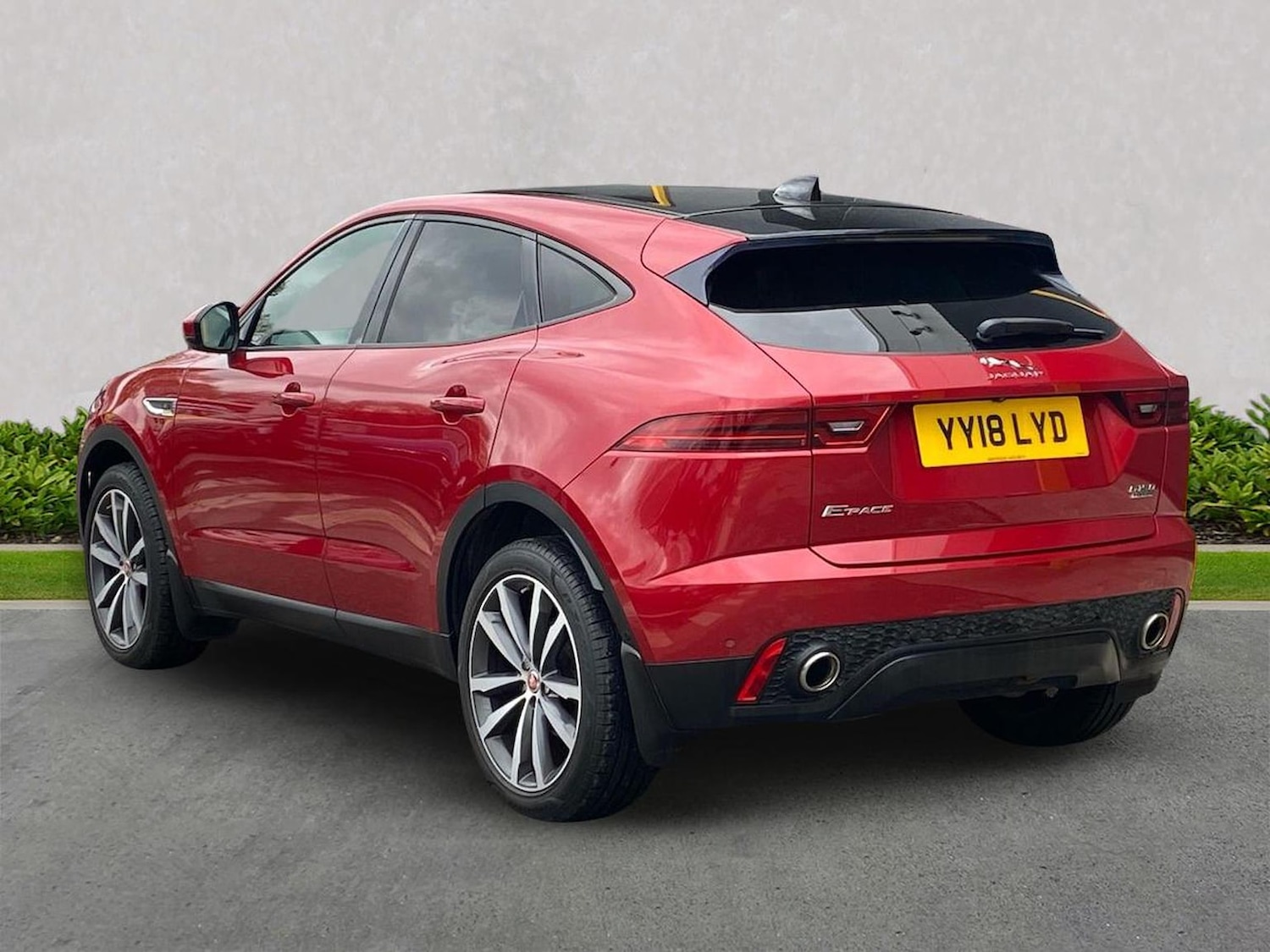 Used Jaguar E-Pace 2018 for sale - 78195459: Photo 2