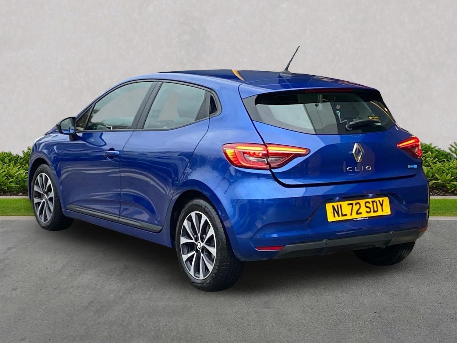 Used Renault Clio 2022 for sale - 76769999: Photo 2