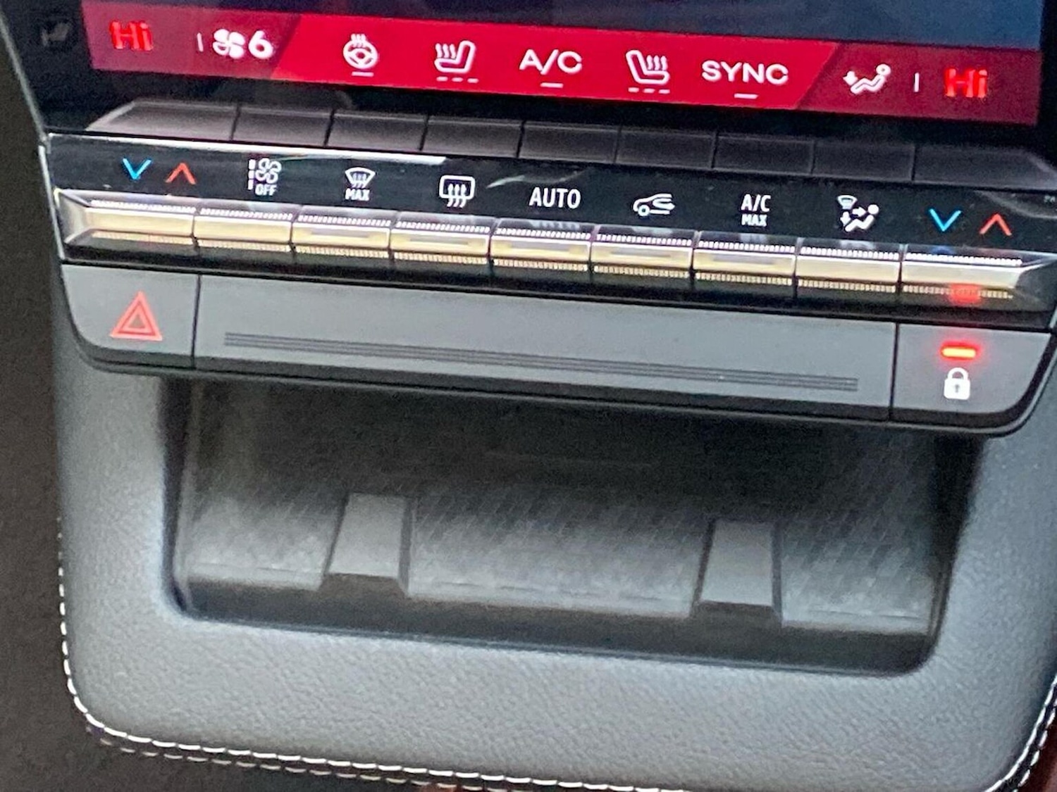 Used Renault Scenic E-Tech 2024 for sale - 76430824: Photo 12