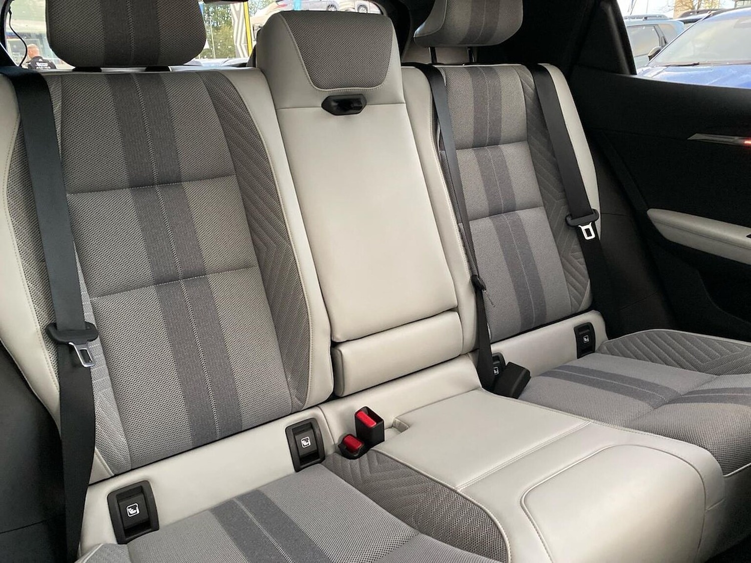 Used Renault Scenic E-Tech 2024 for sale - 76430824: Photo 16