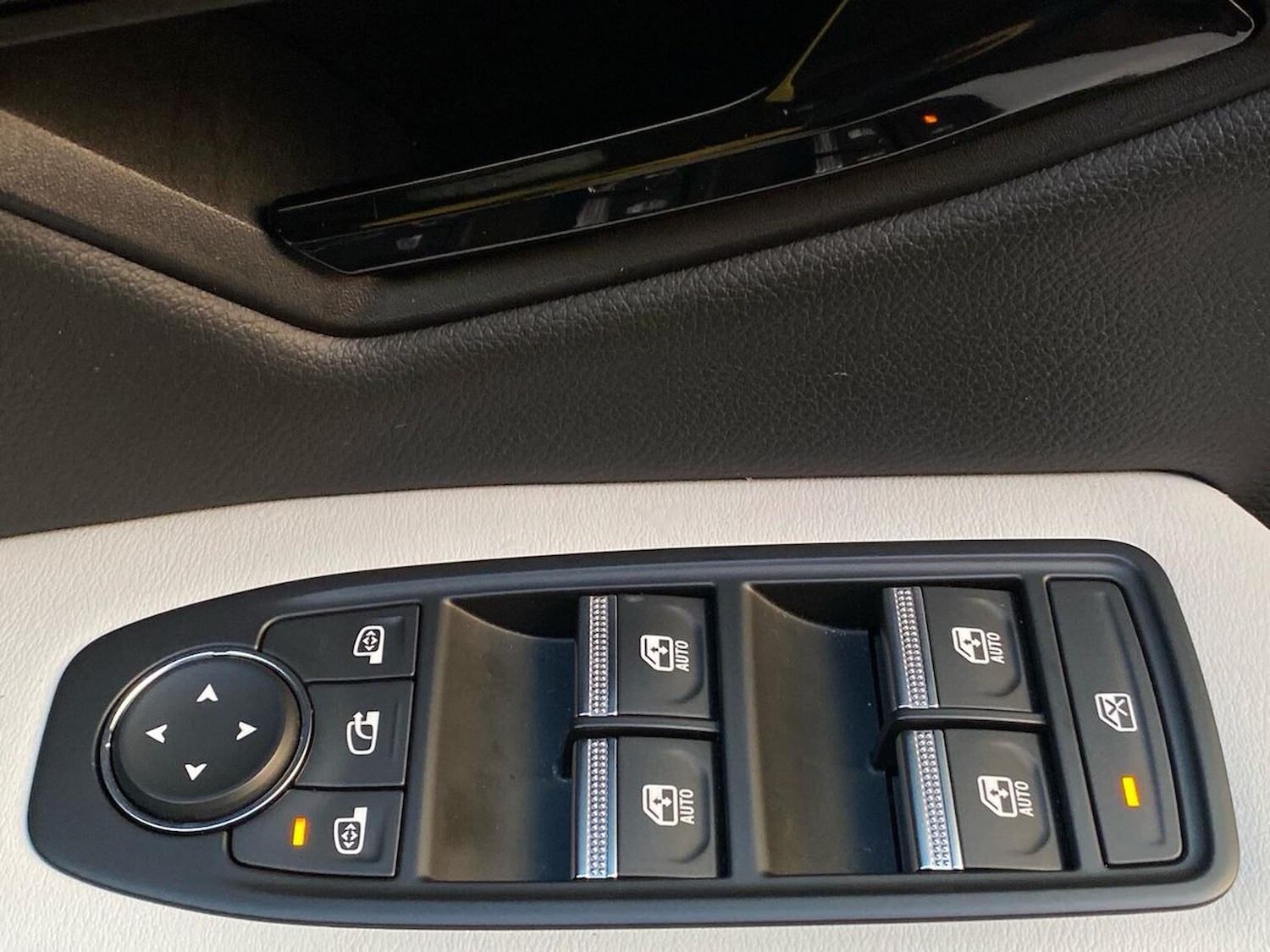 Used Renault Scenic E-Tech 2024 for sale - 76430824: Photo 21