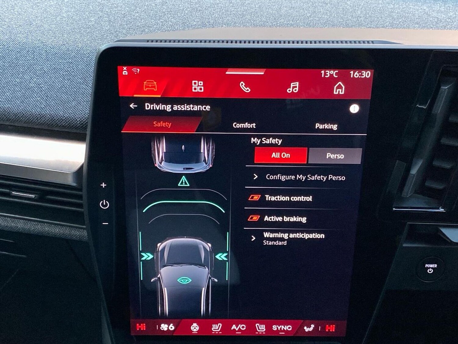 Used Renault Scenic E-Tech 2024 for sale - 76430824: Photo 25