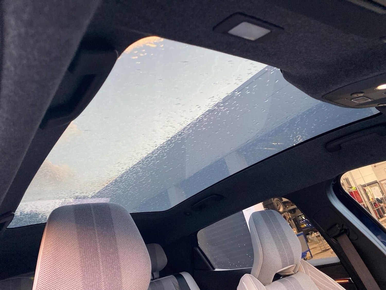 Used Renault Scenic E-Tech 2024 for sale - 76430824: Photo 32