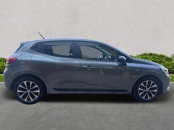 Used Renault Clio 2023 for sale - 75561744: Photo
