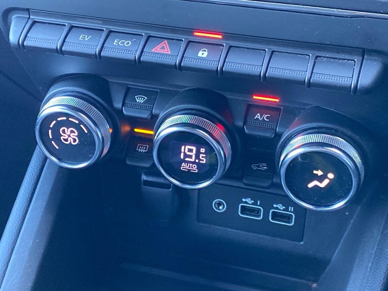 Used Renault Clio 2024 for sale - 76600096: Photo 12