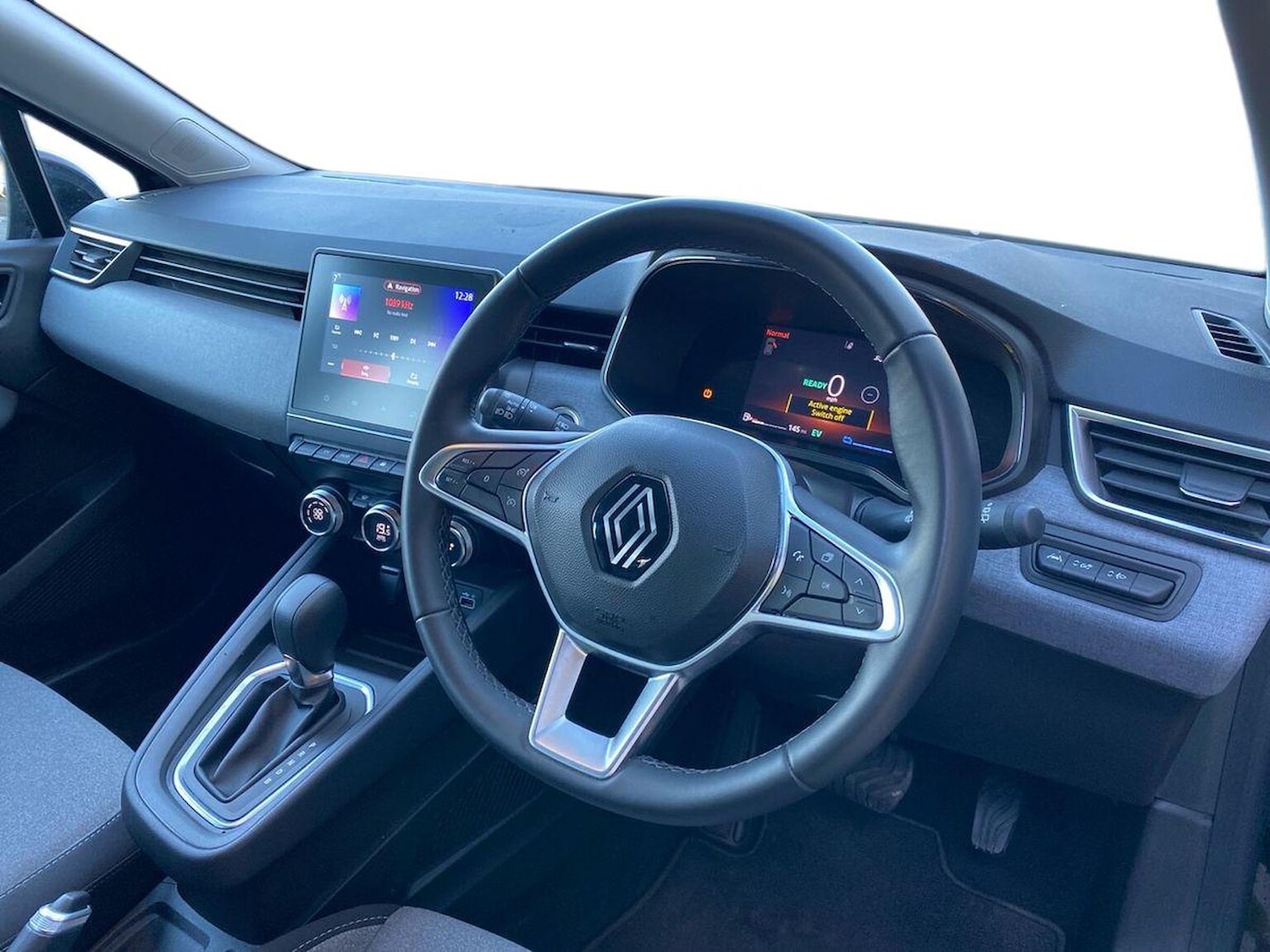 Used Renault Clio 2024 for sale - 76600096: Photo 15