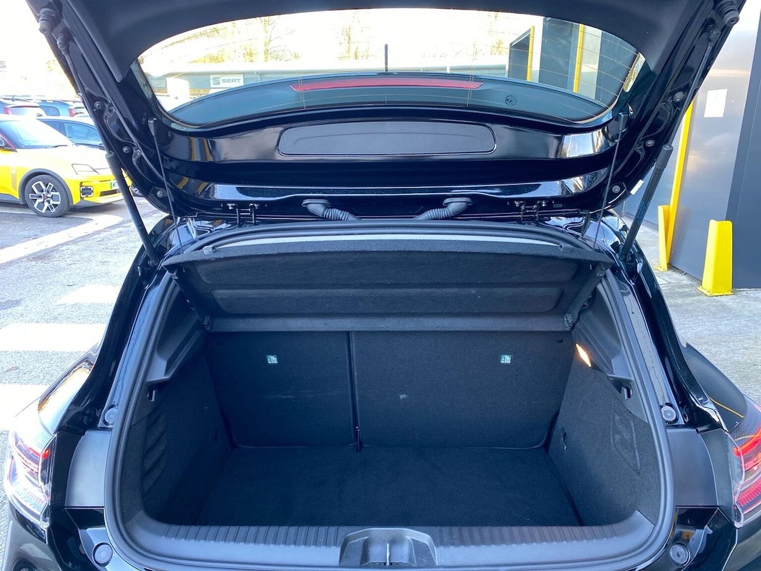 Used Renault Clio 2024 for sale - 76600096: Photo 17