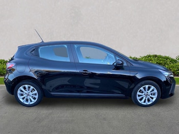 Used Renault Clio 2024 for sale - 76600096: Photo