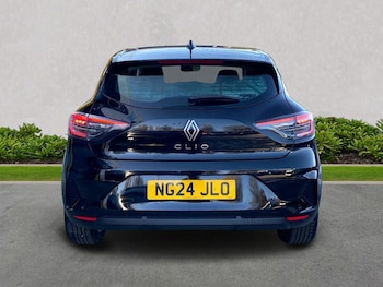Used Renault Clio 2024 for sale - 76600096: Photo