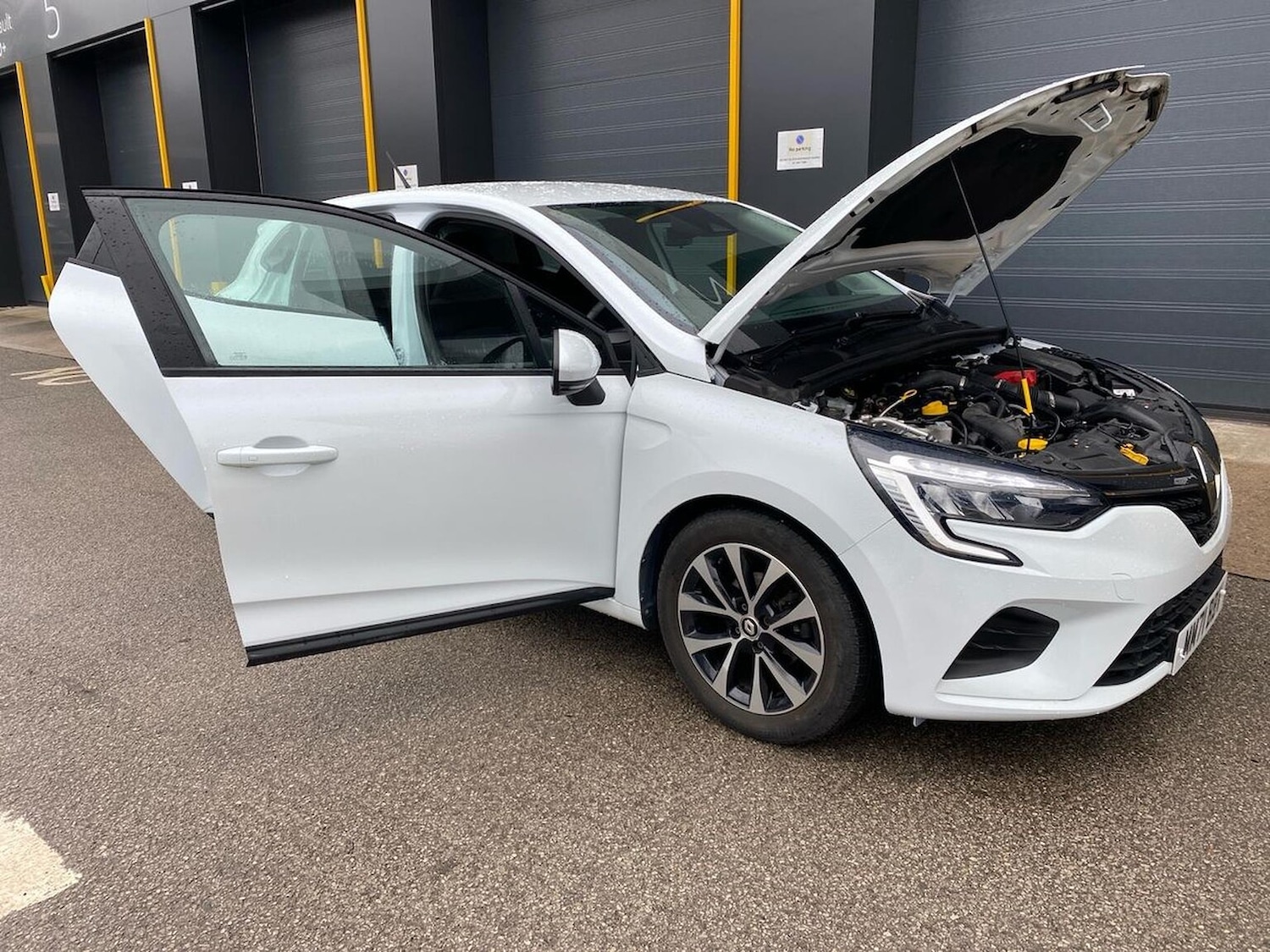 Used Renault Clio 2021 for sale - 77789576: Photo 40