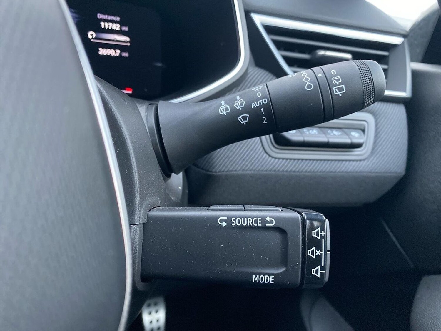 Used Renault Clio 2025 for sale - 77034632: Photo 30