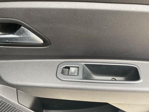 Used Dacia Duster 2018 for sale - 76212089: Photo 38