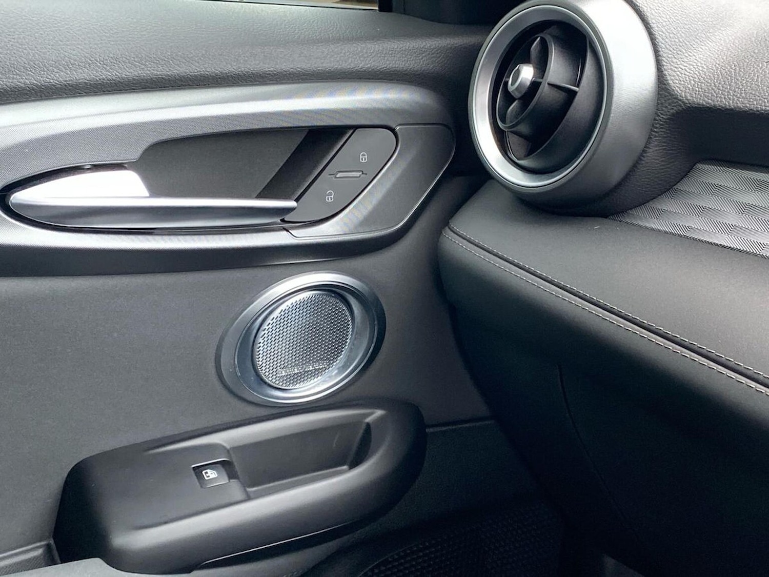 Used Alfa Romeo Tonale 2024 for sale - 76860075: Photo 47