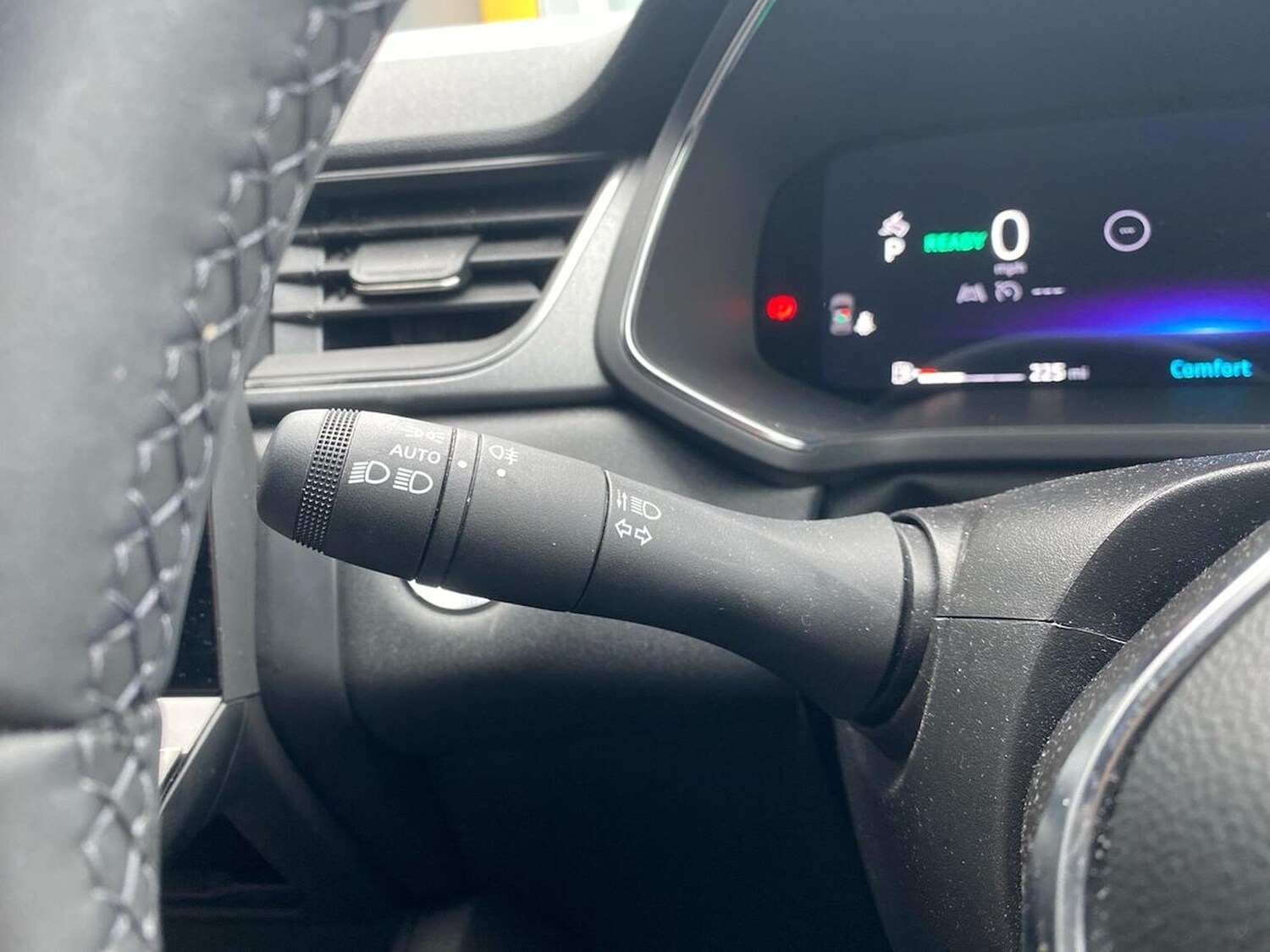 Used Renault Captur 2025 for sale - 76490526: Photo 29