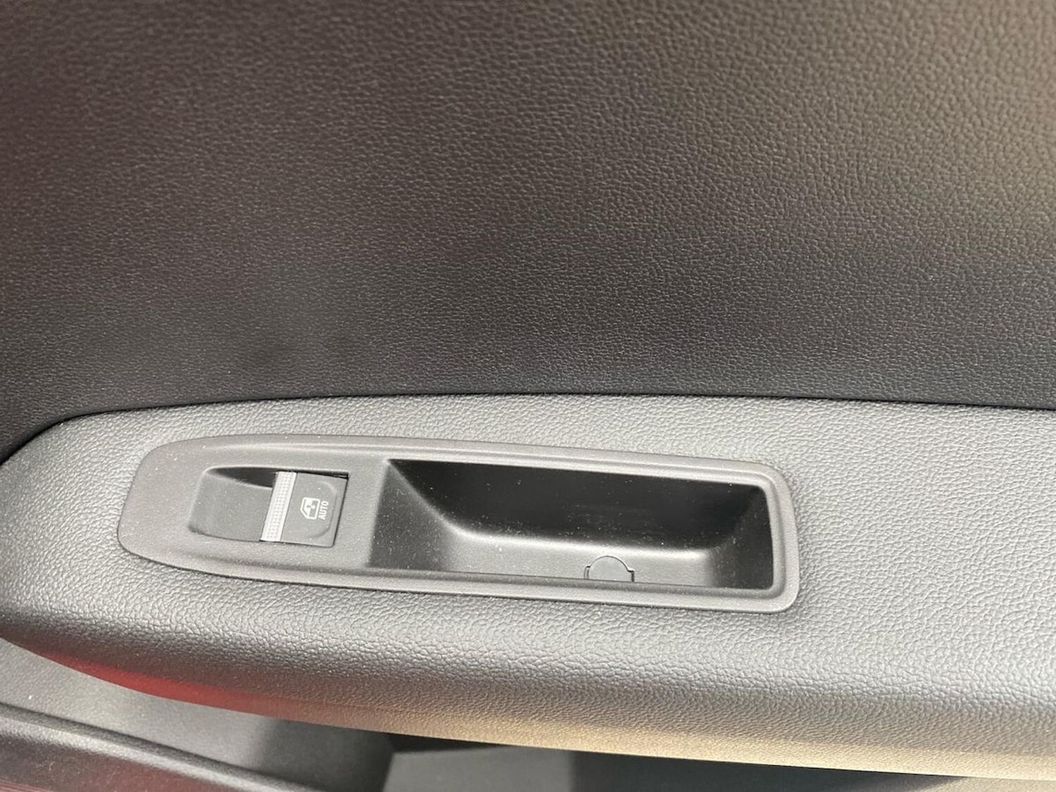 Used Renault Captur 2025 for sale - 76490526: Photo 44