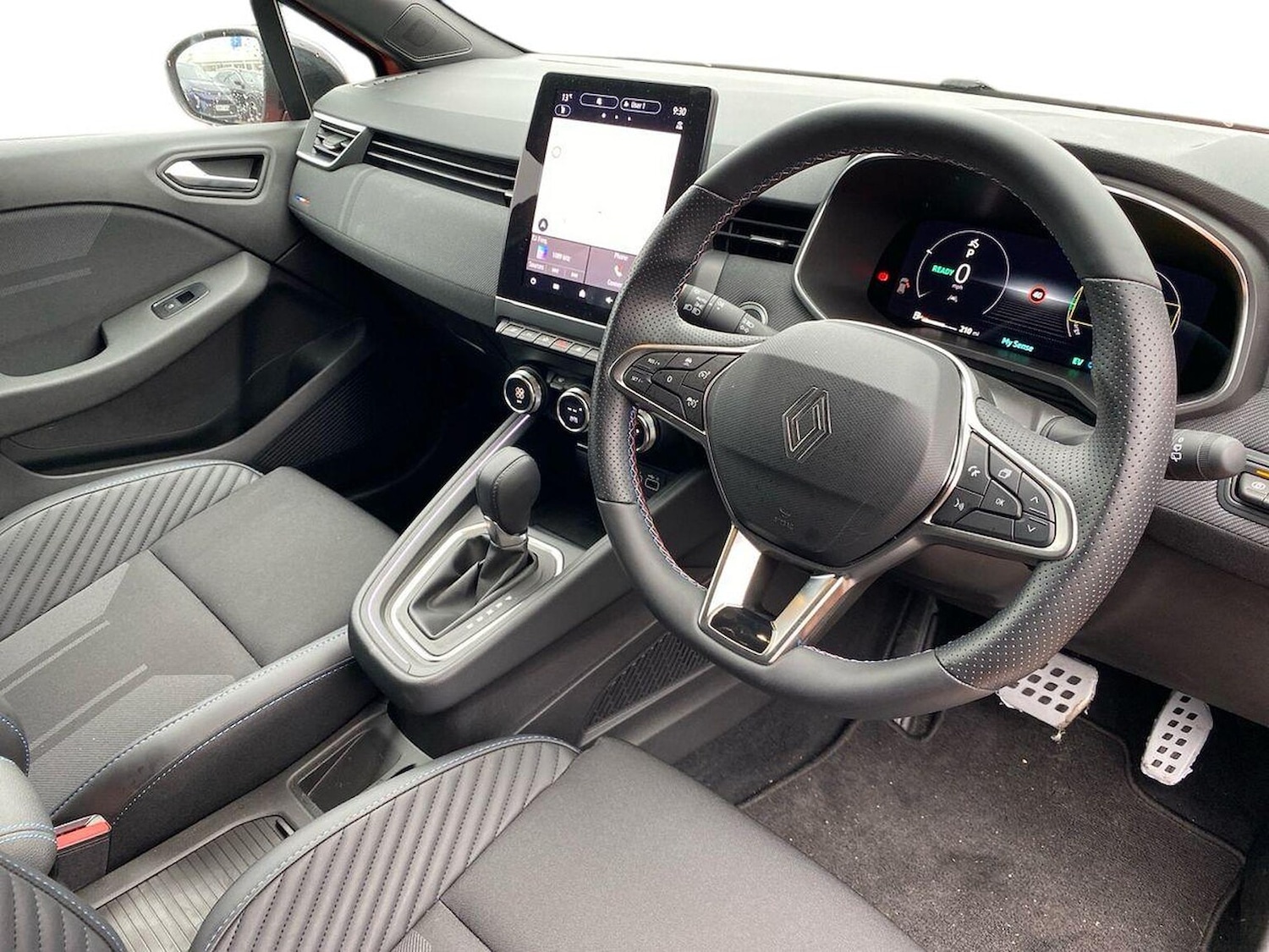 Used Renault Clio 2025 for sale - 76554240: Photo 15