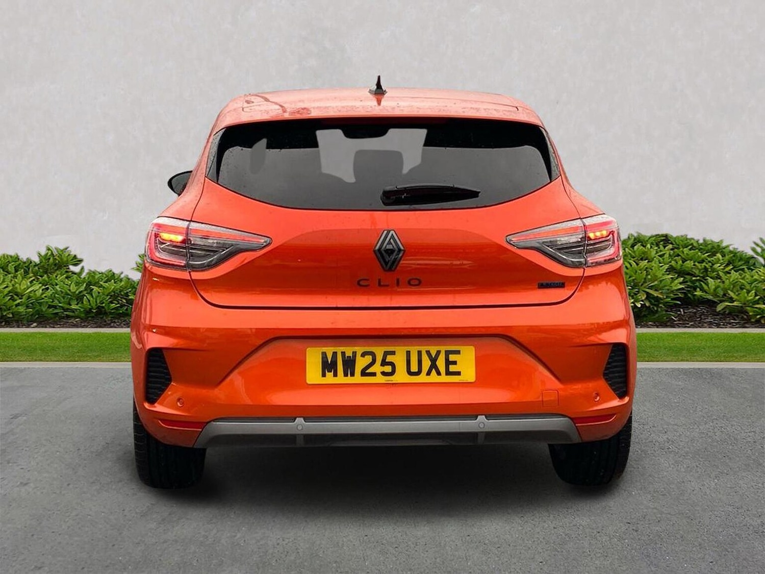 Used Renault Clio 2025 for sale - 76554240: Photo 4