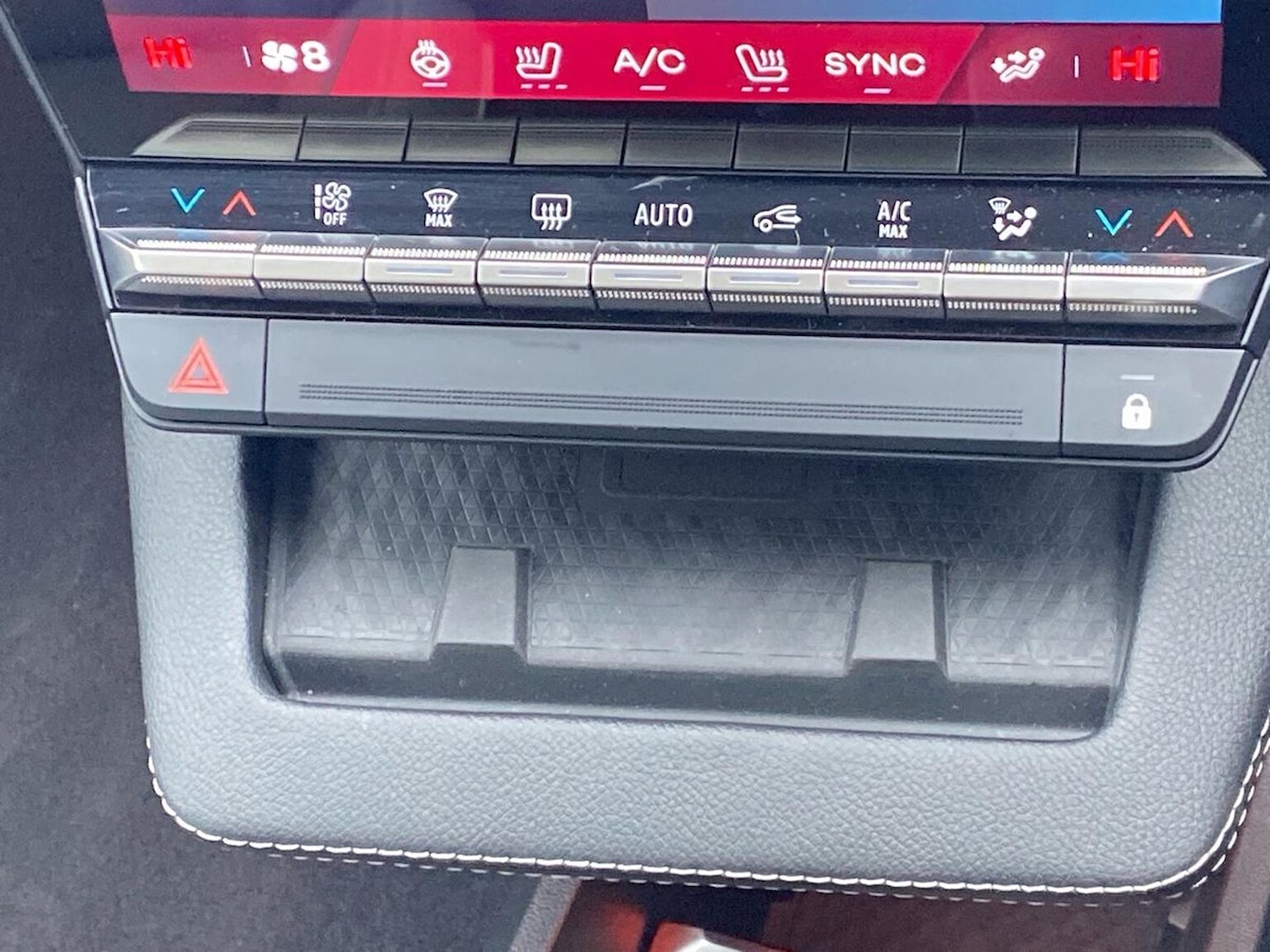 Used Renault Scenic E-Tech 2024 for sale - 76449591: Photo 12