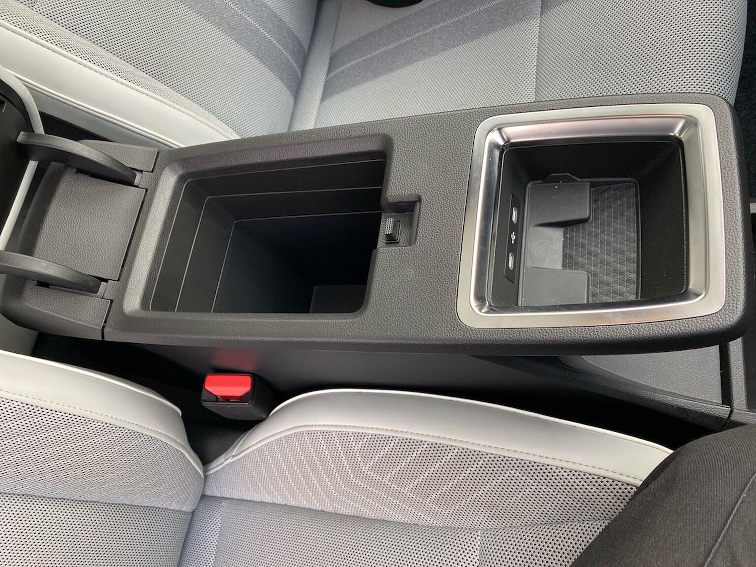 Used Renault Scenic E-Tech 2024 for sale - 76449591: Photo 46