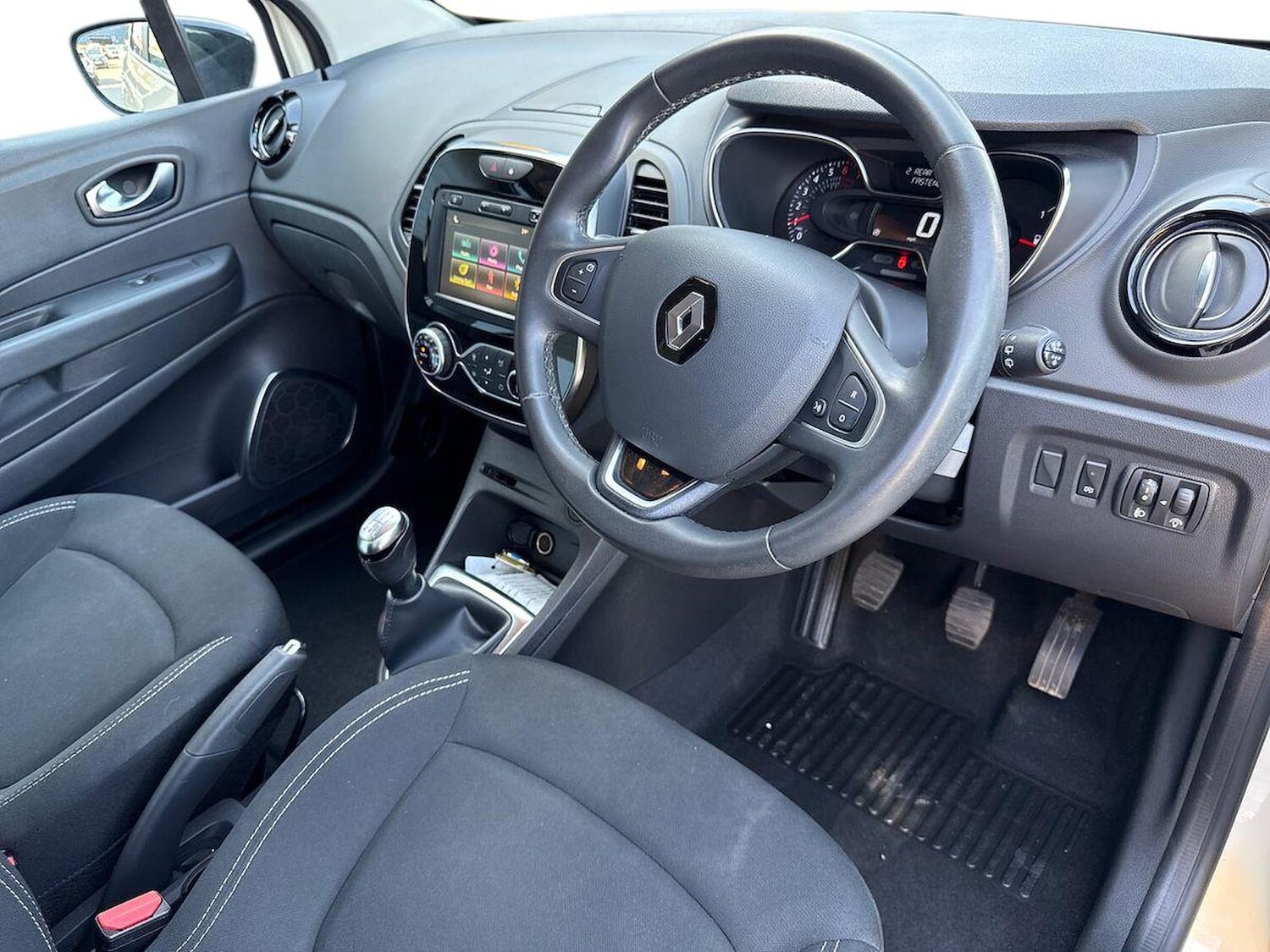 Used Renault Captur 2019 for sale - 78195444: Photo 15