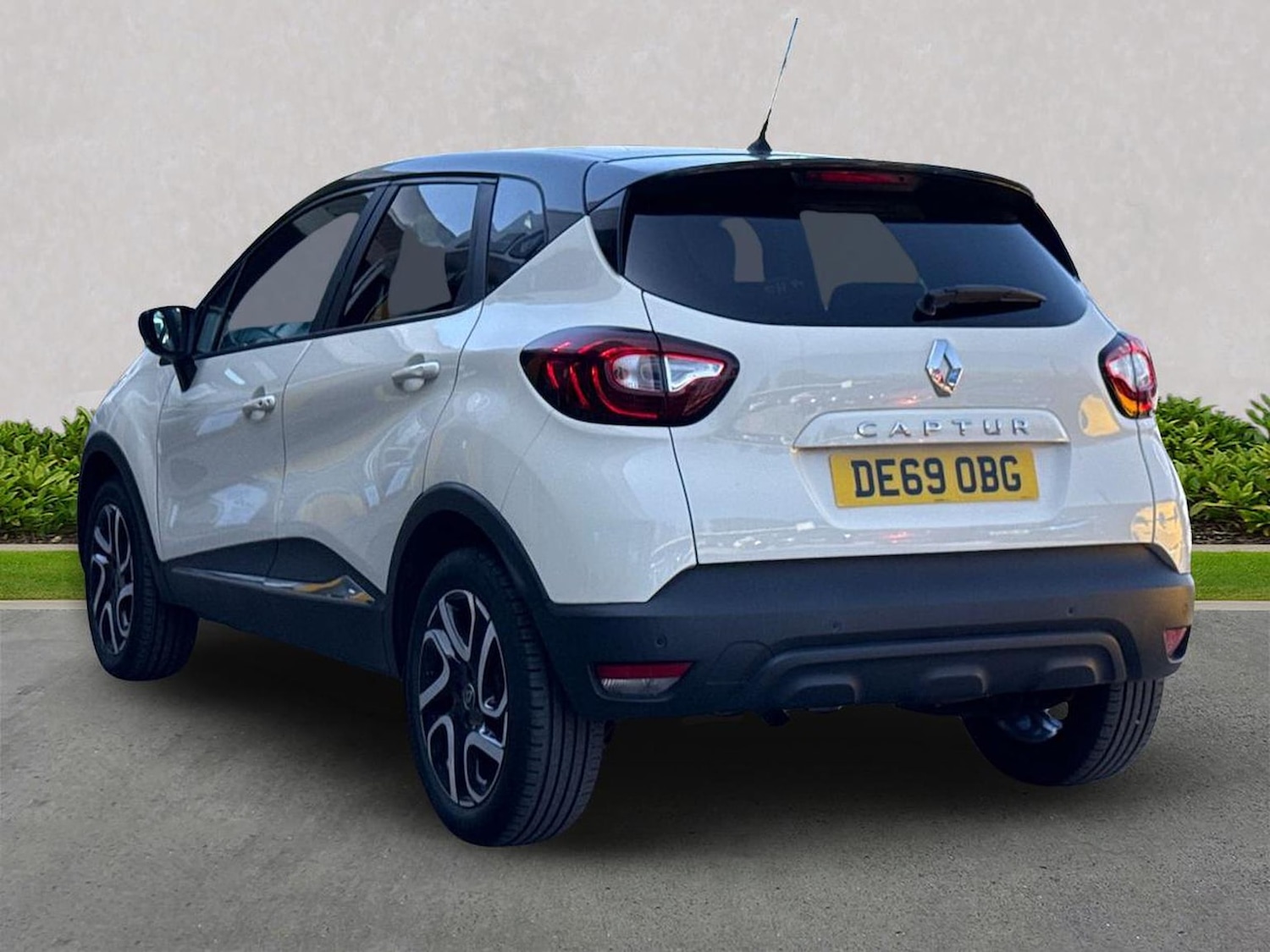 Used Renault Captur 2019 for sale - 78195444: Photo 2