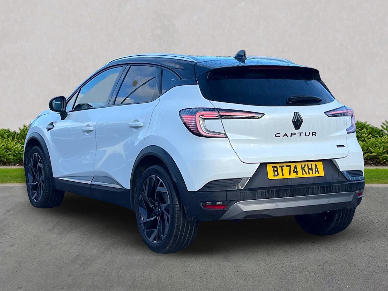 Used Renault Captur 2024 for sale - 77012411: Photo 2