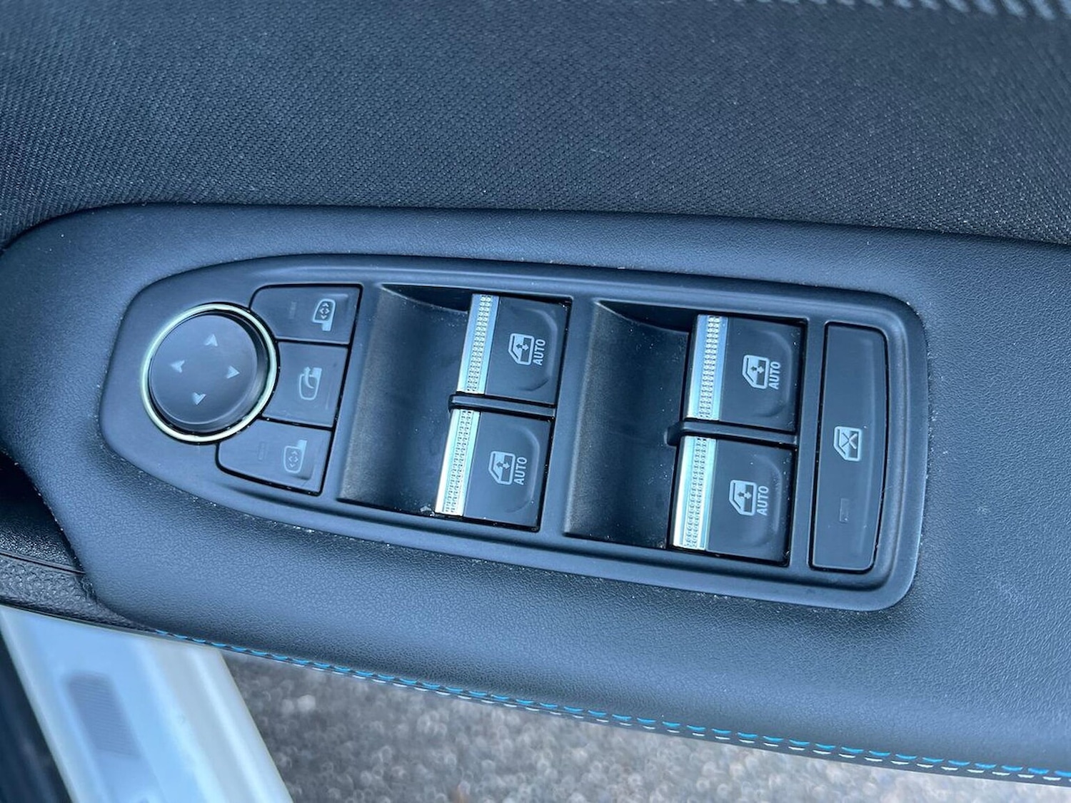 Used Renault Captur 2024 for sale - 77012411: Photo 23