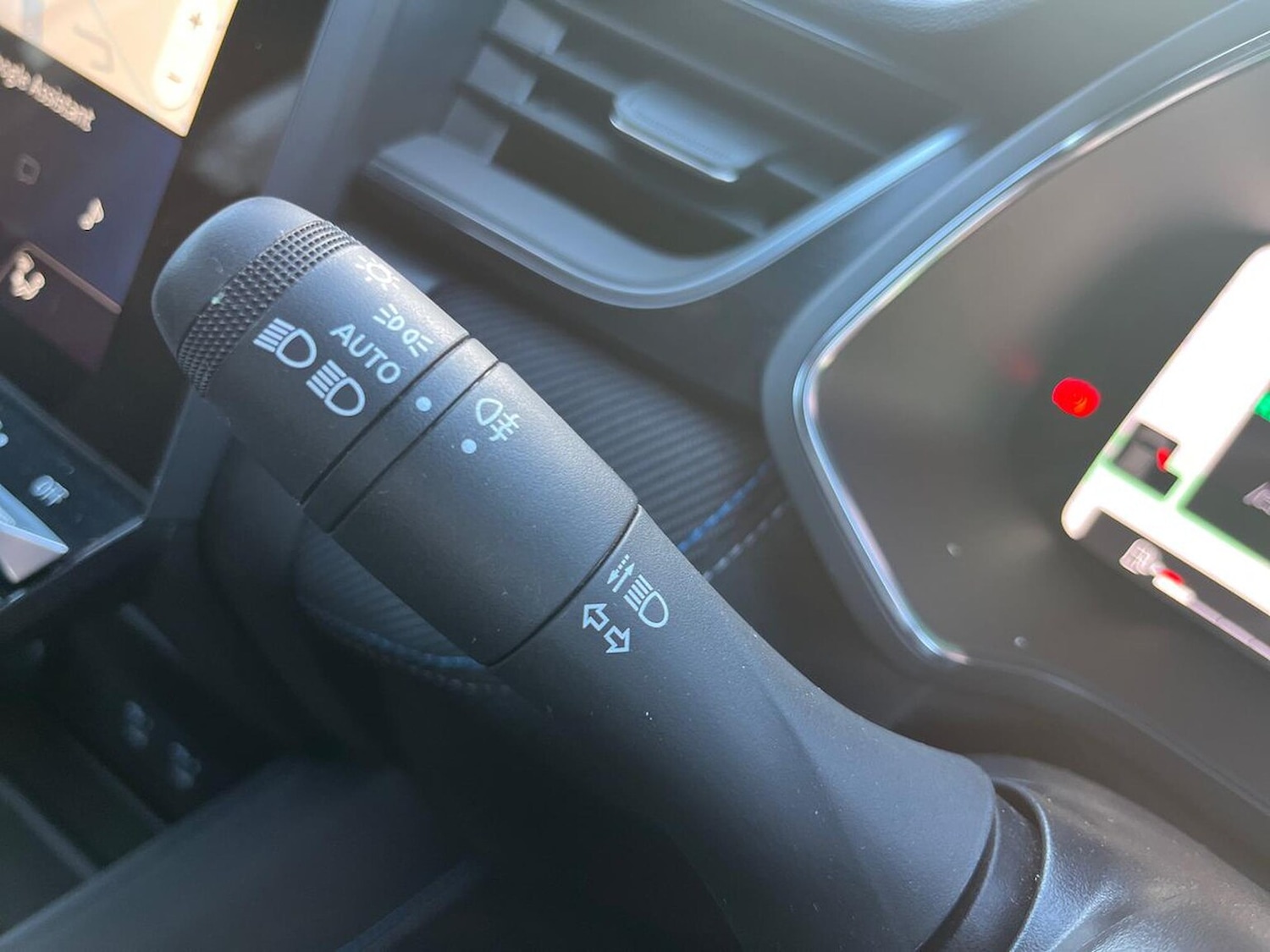 Used Renault Captur 2024 for sale - 77012411: Photo 31