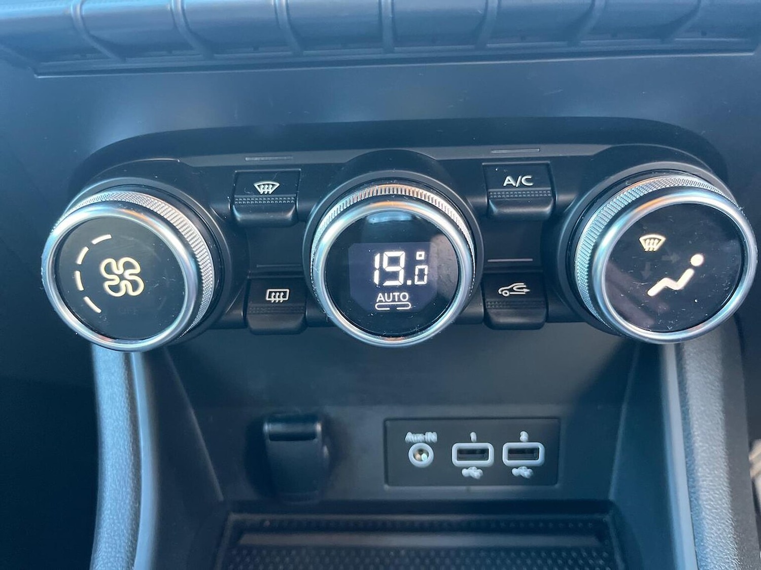 Used Renault Captur 2022 for sale - 76682631: Photo 12