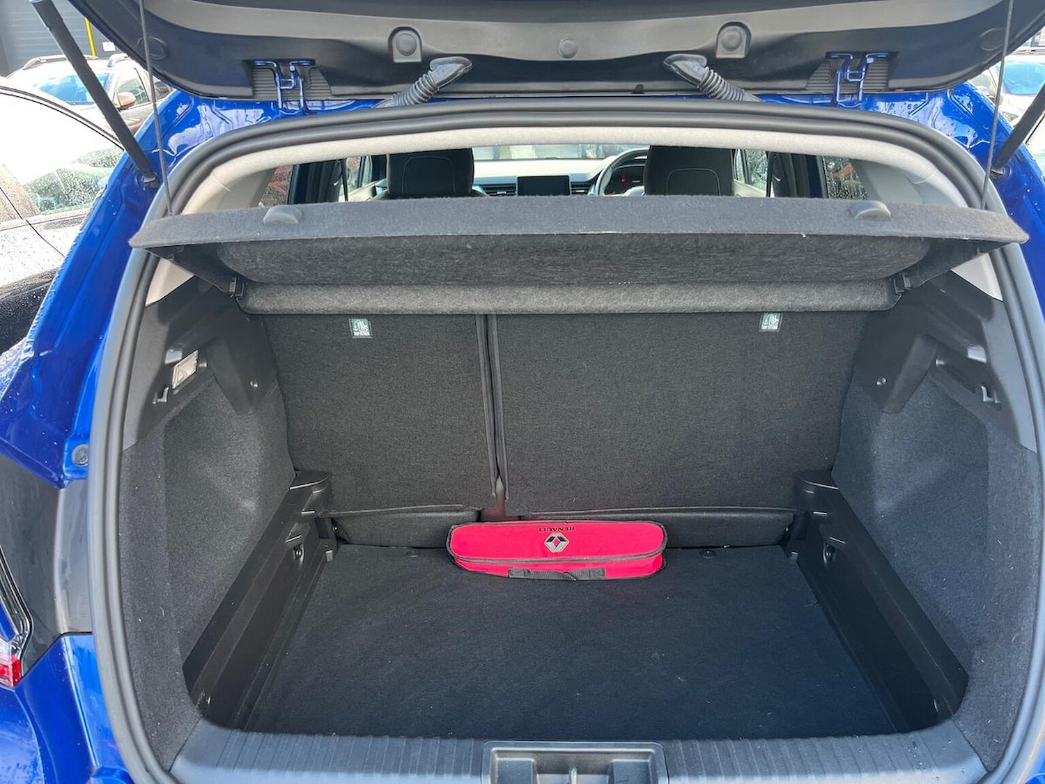 Used Renault Captur 2022 for sale - 76682631: Photo 17