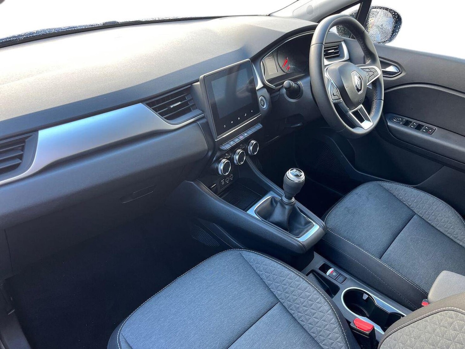 Used Renault Captur 2022 for sale - 76682631: Photo 7