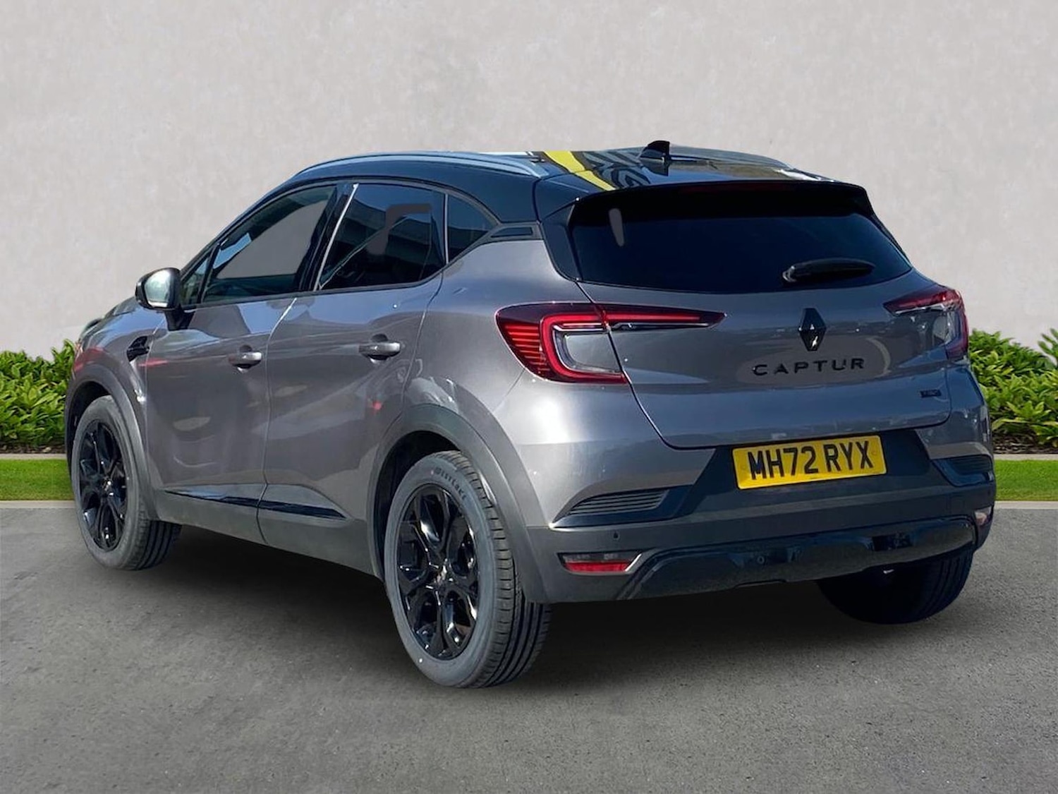 Used Renault Captur 2023 for sale - 78195438: Photo 2