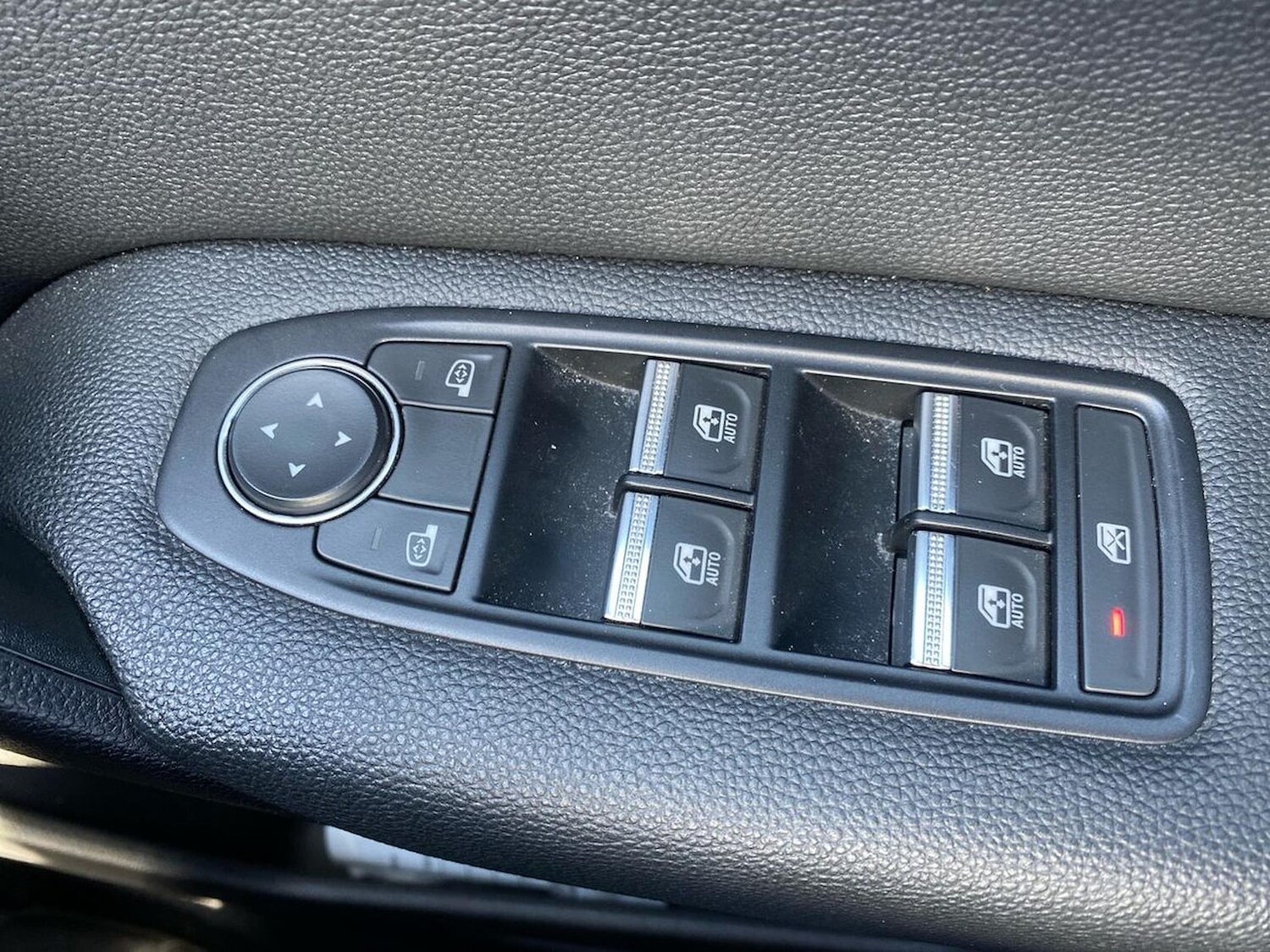 Used Renault Captur 2023 for sale - 78195438: Photo 23